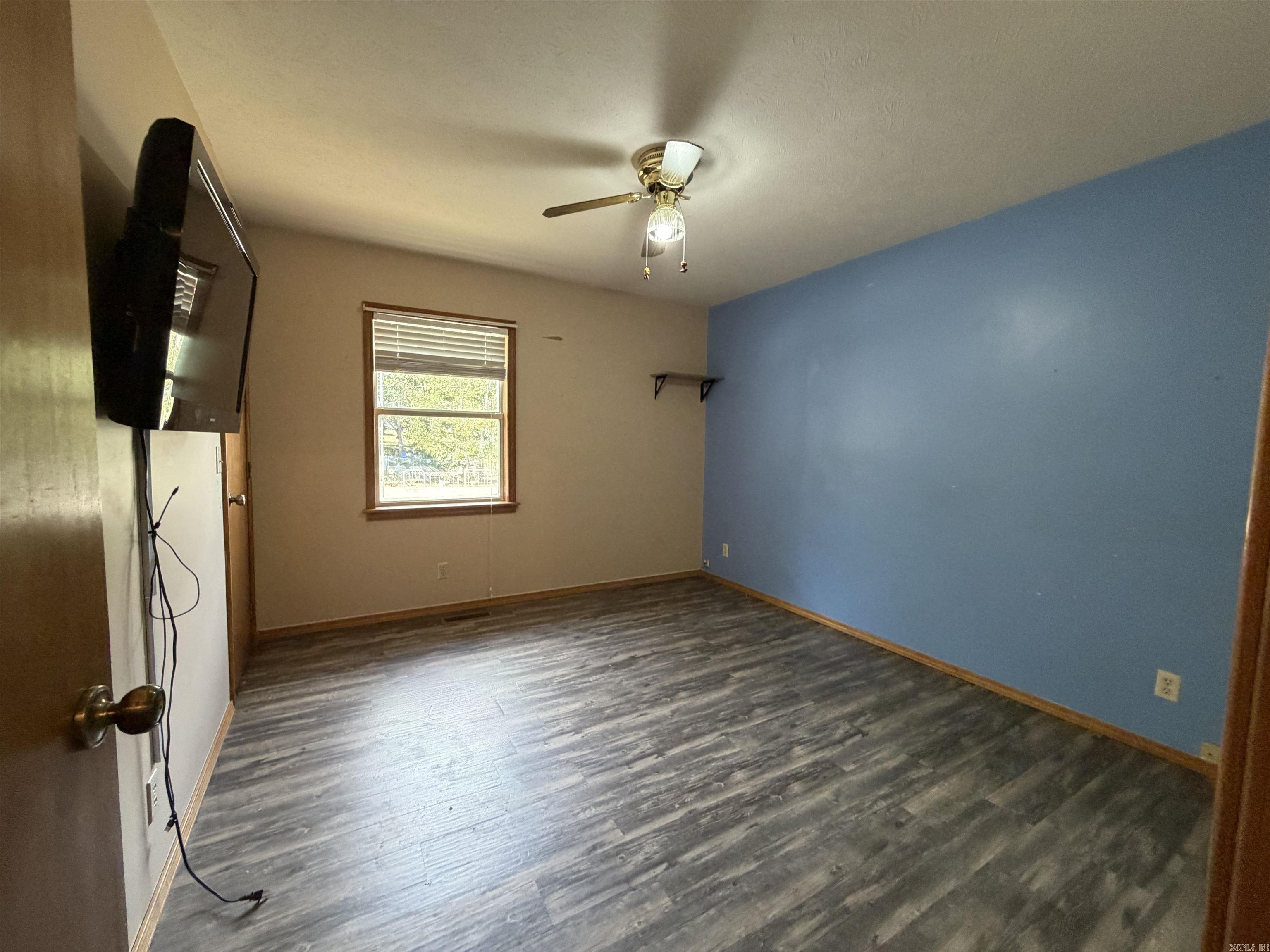 301 South Street Court  Flippin, AR