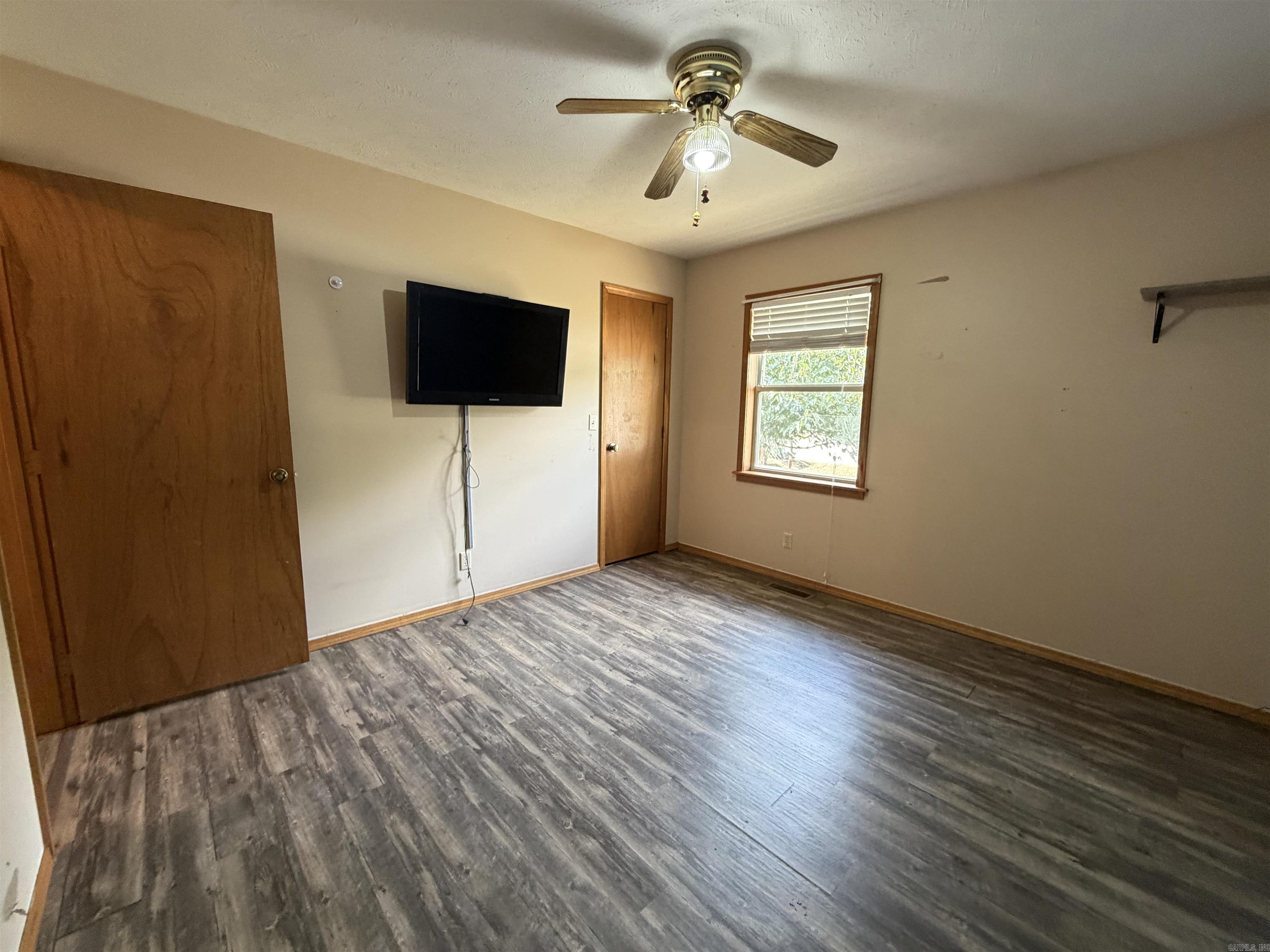 301 South Street Court  Flippin, AR