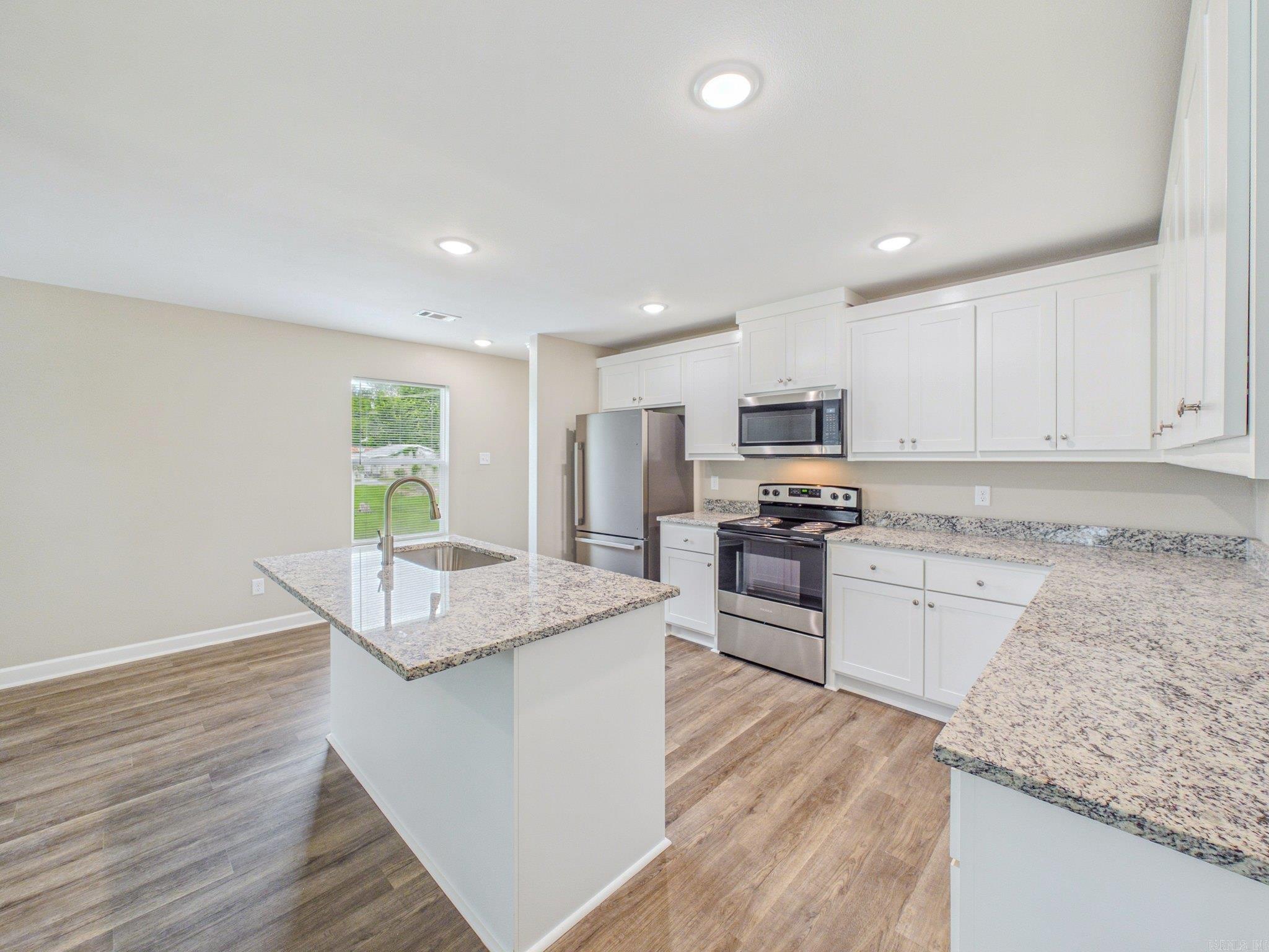 1920 N Poplar  North Little Rock, AR