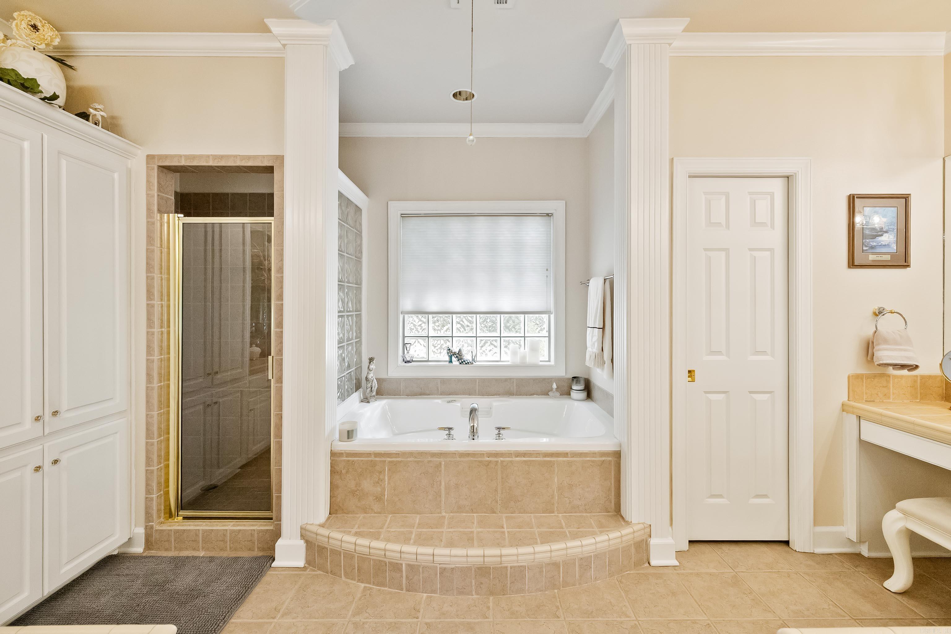 602 Colonial Bryant, AR 72022