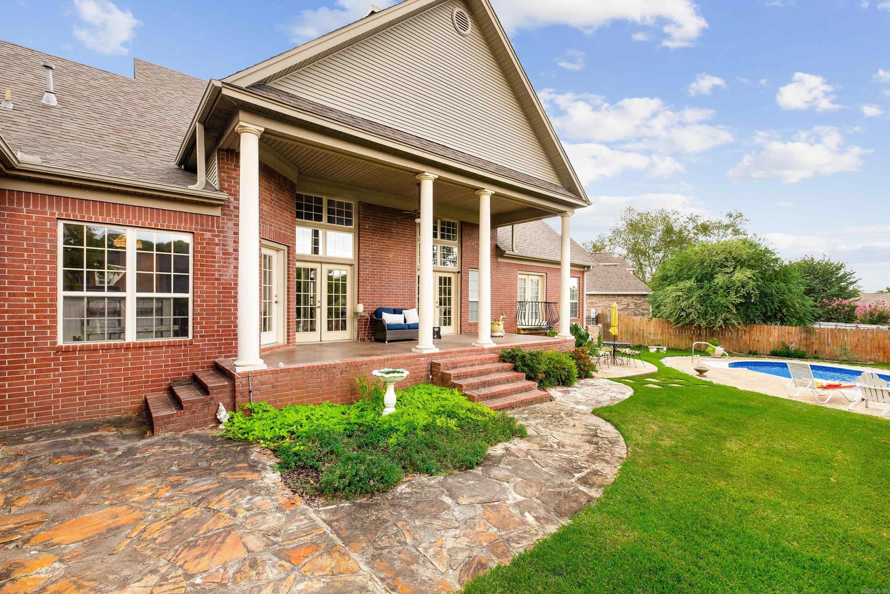 602 Colonial Bryant, AR 72022