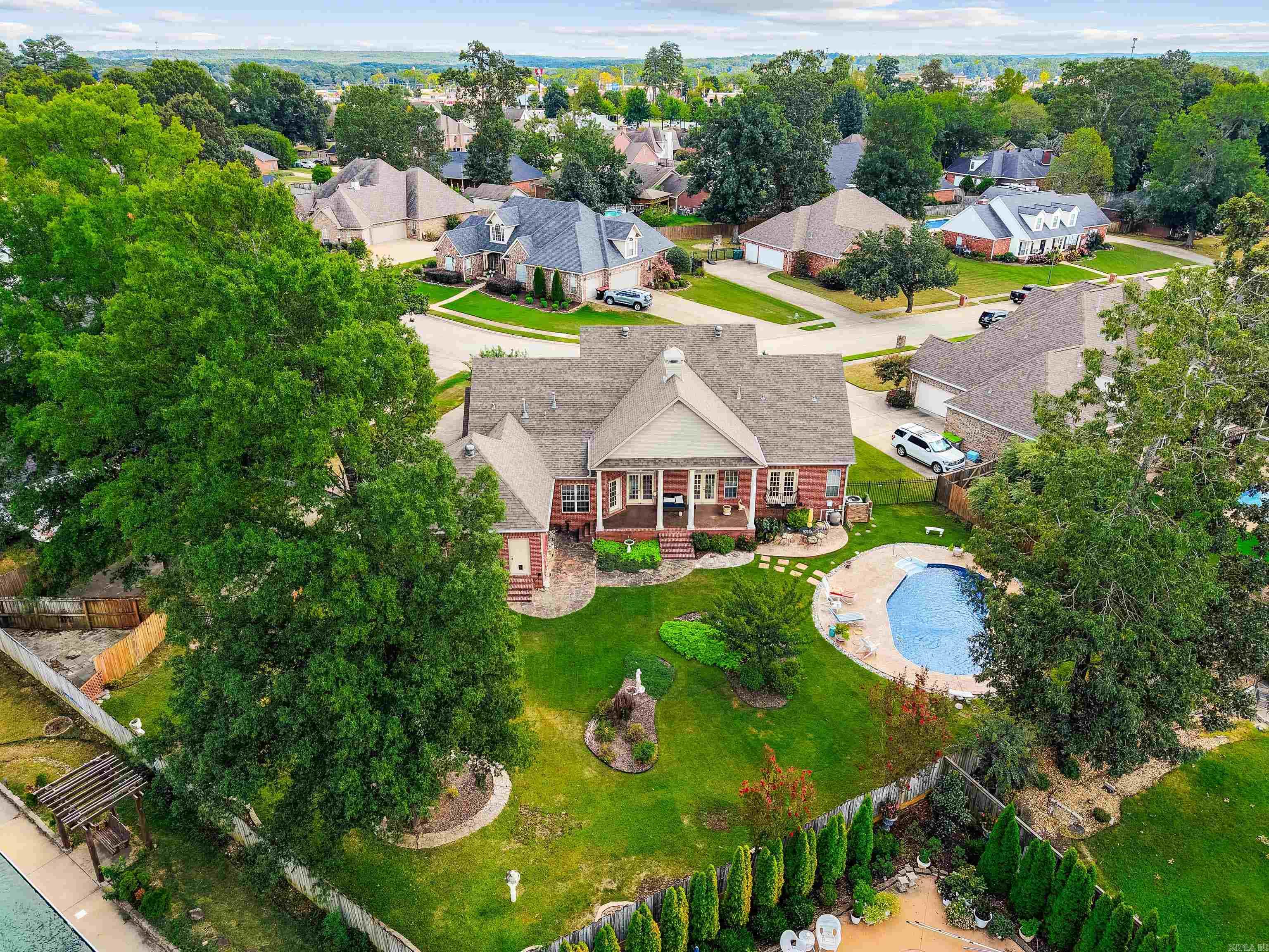 602 Colonial Bryant, AR 72022