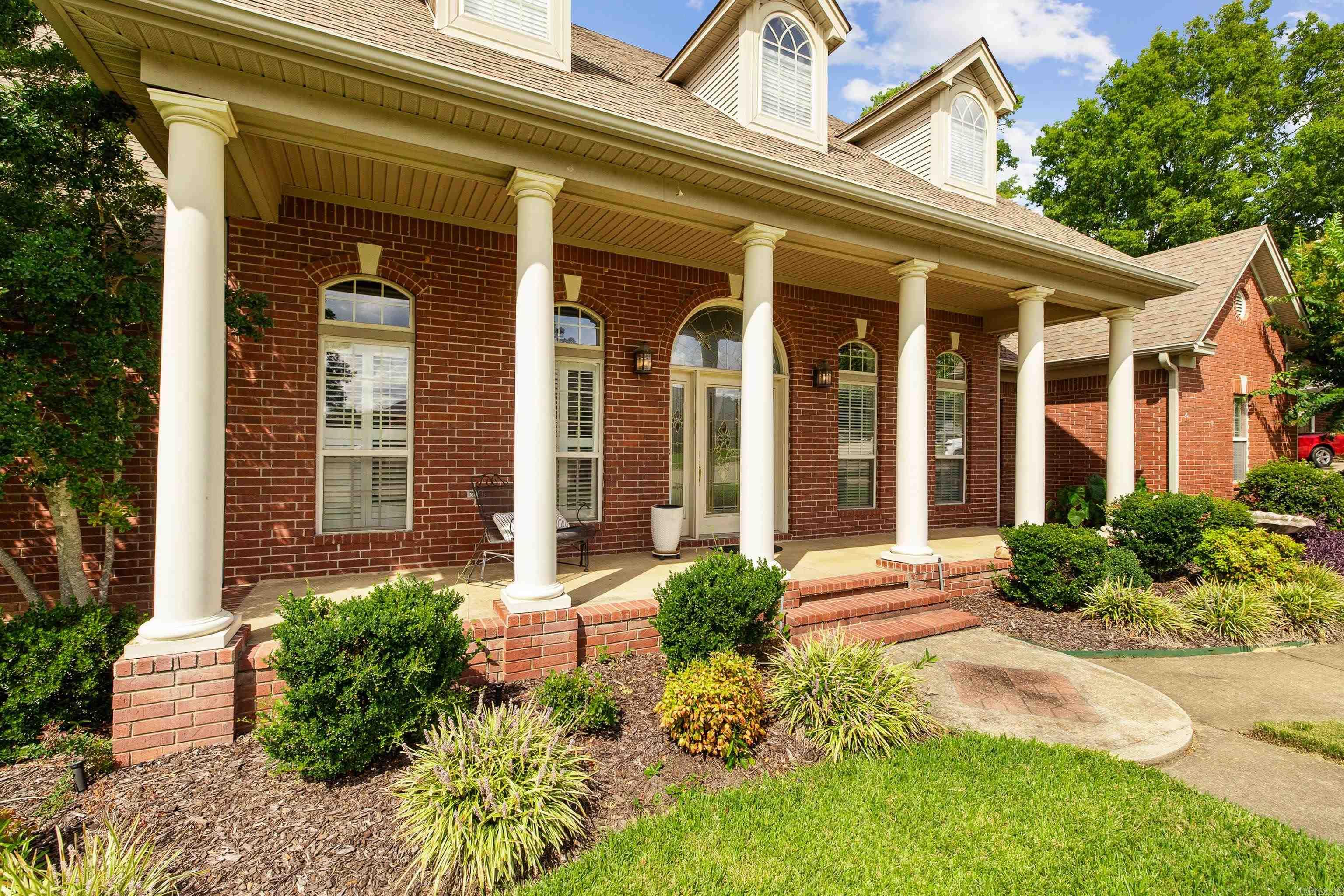 602 Colonial Bryant, AR 72022