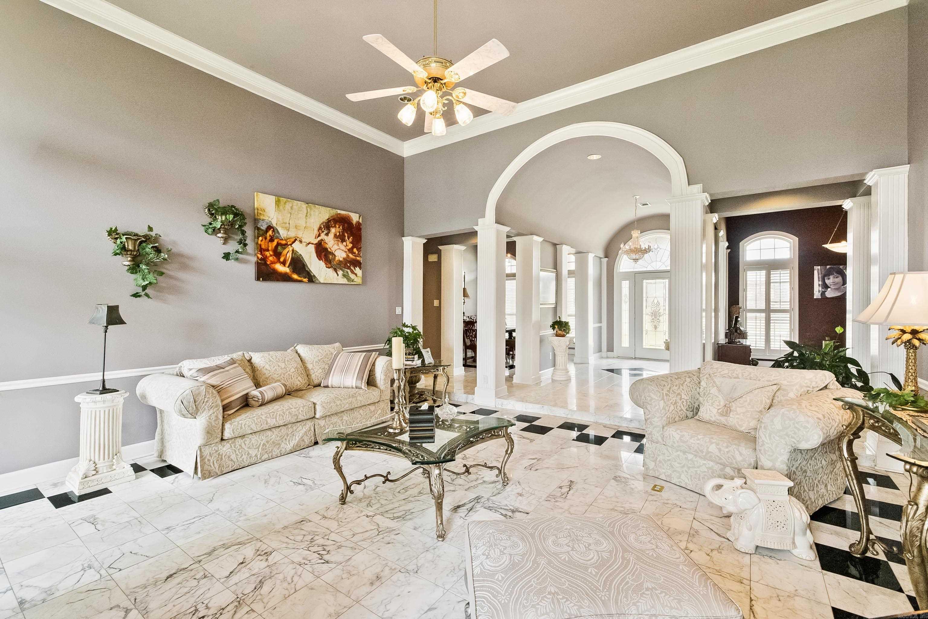 602 Colonial Bryant, AR 72022