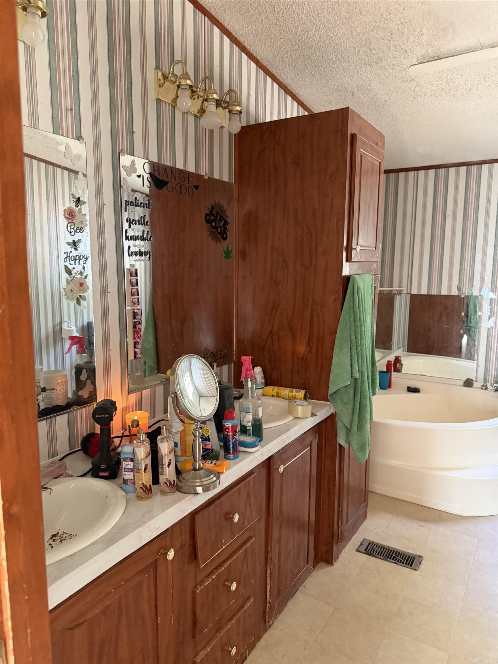 150 Sandstone Road  Clinton, AR
