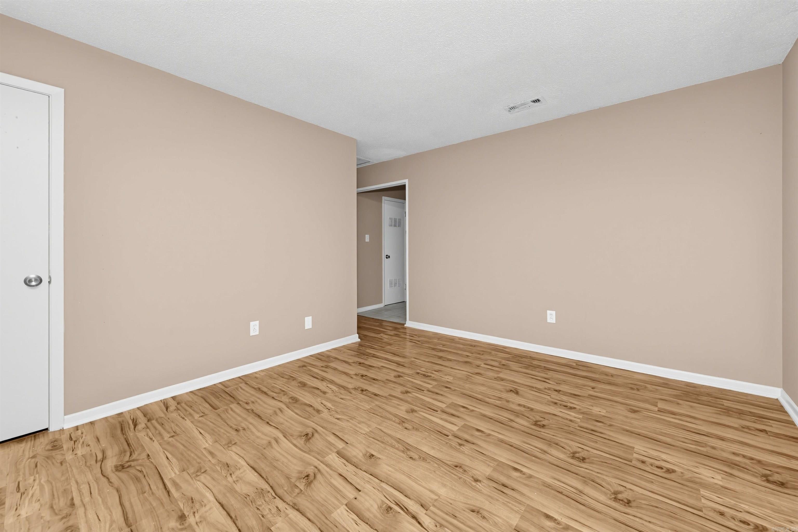 1313 W 57Th Street — photo 5