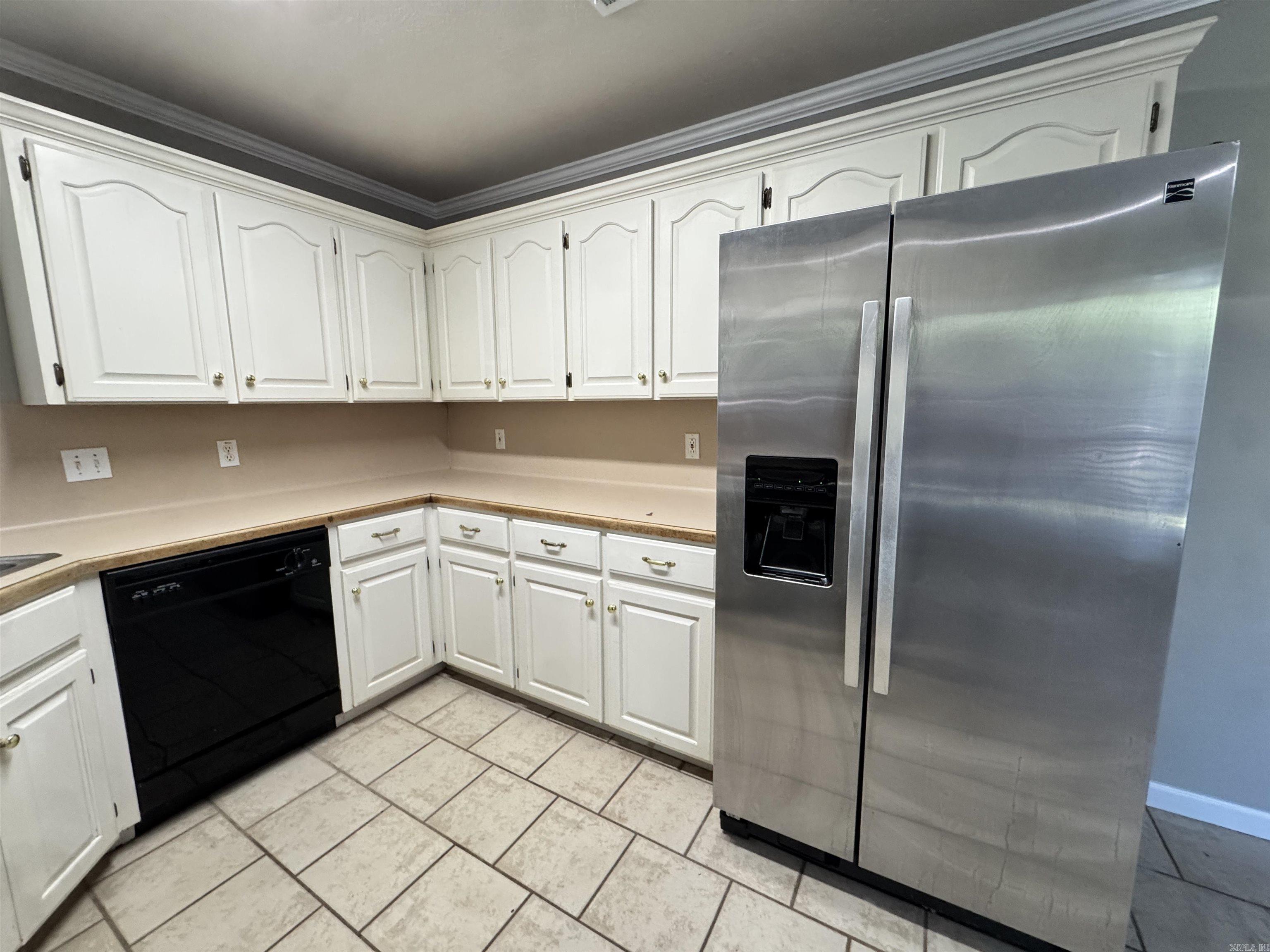 1560 Marlise Drive — photo 5