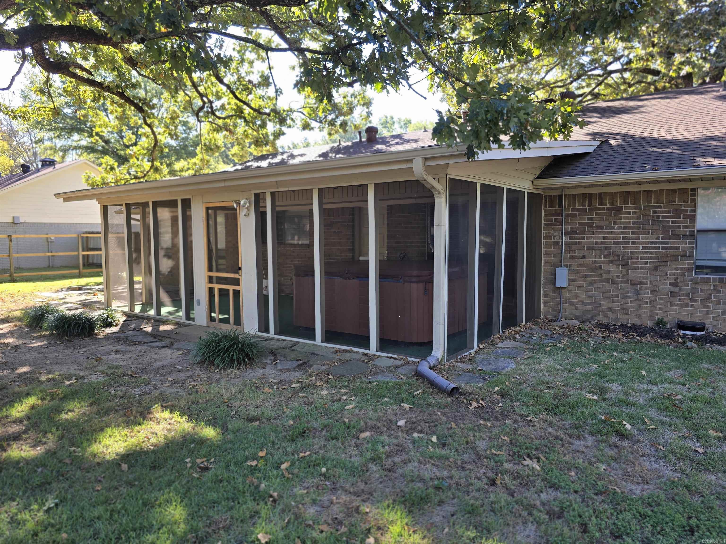 8 Sandstone Dr.  Conway, AR