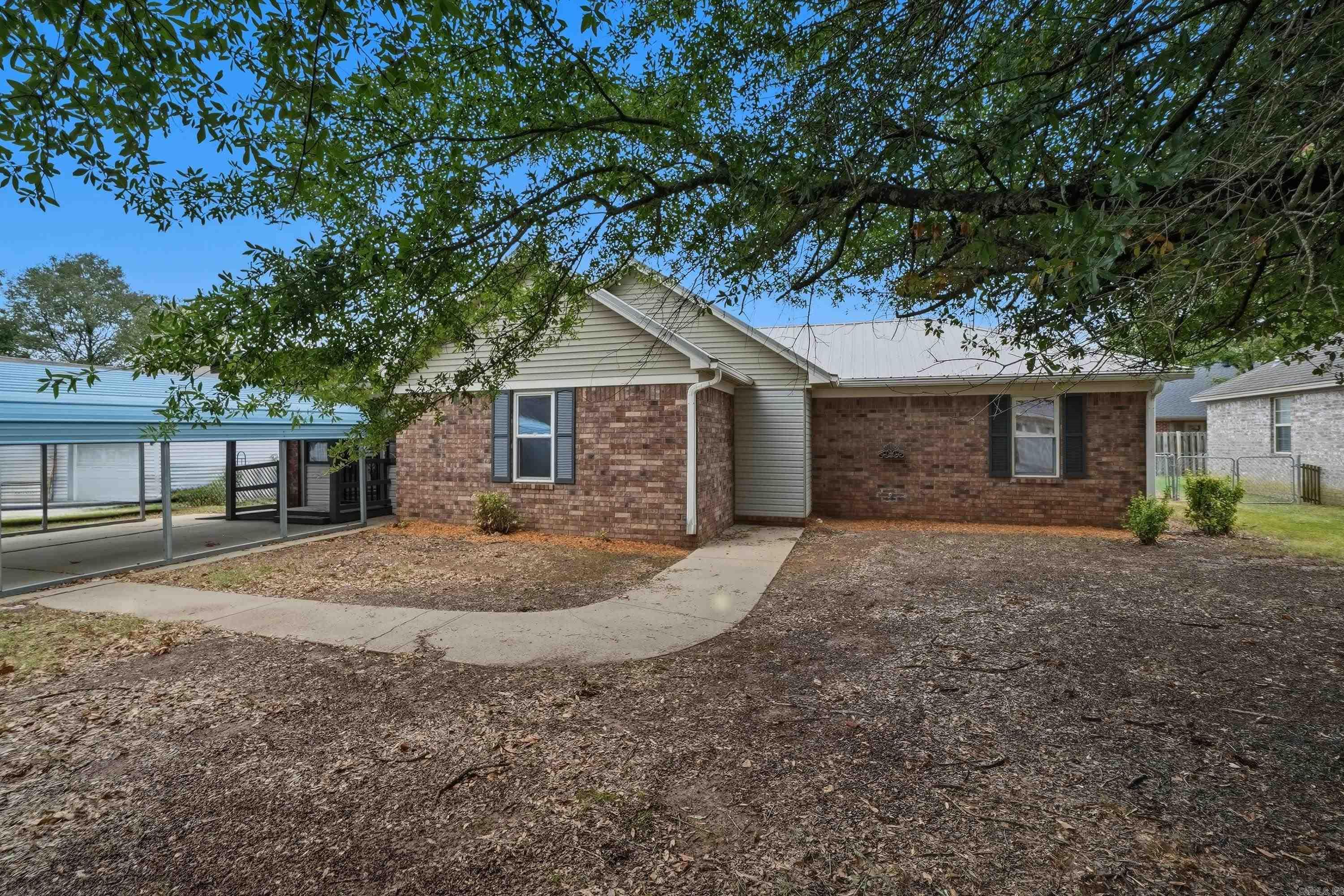 36 Hartwell Loop — exterior