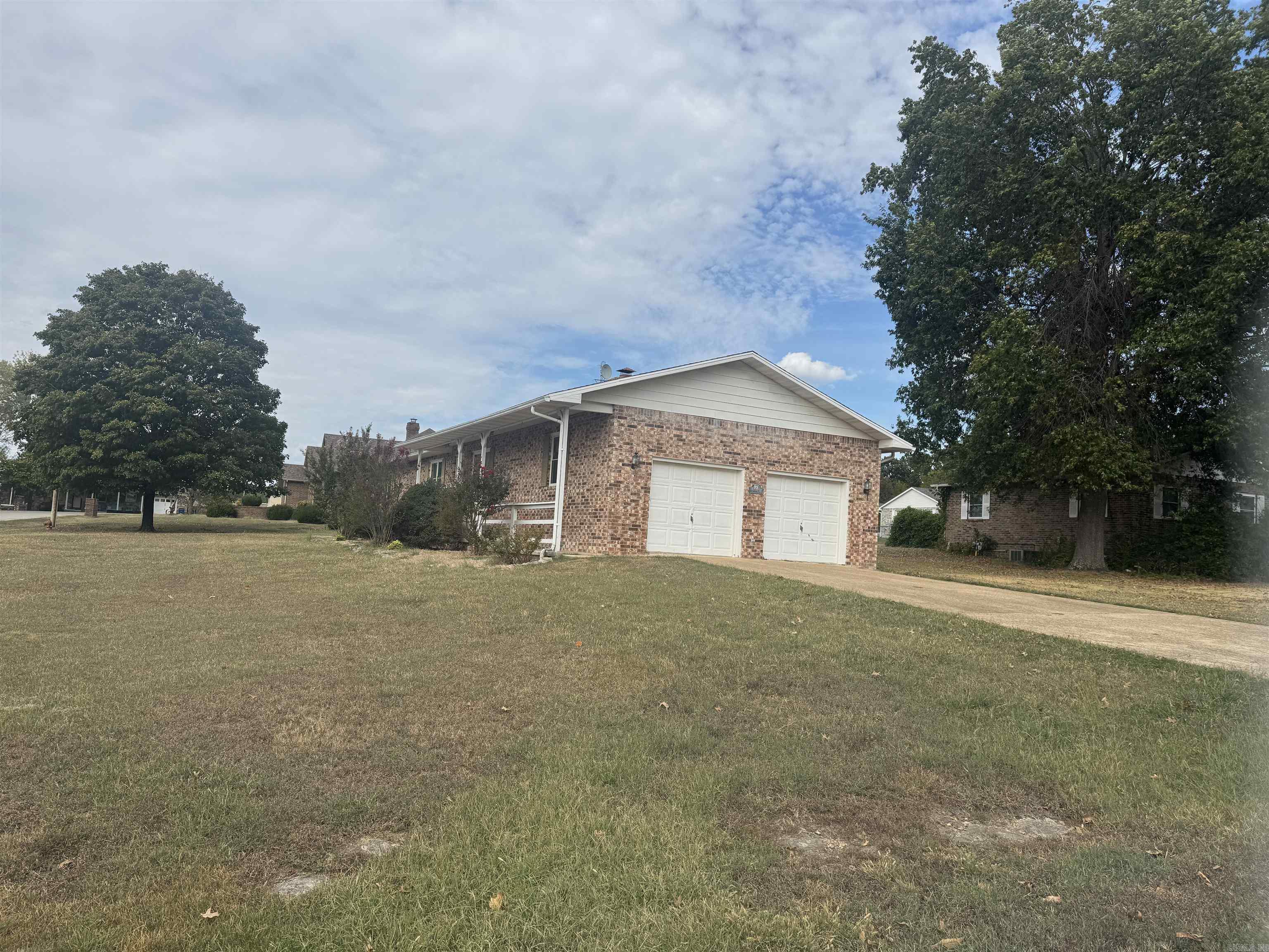701 Elizabeth Dr  Mountain Home, AR