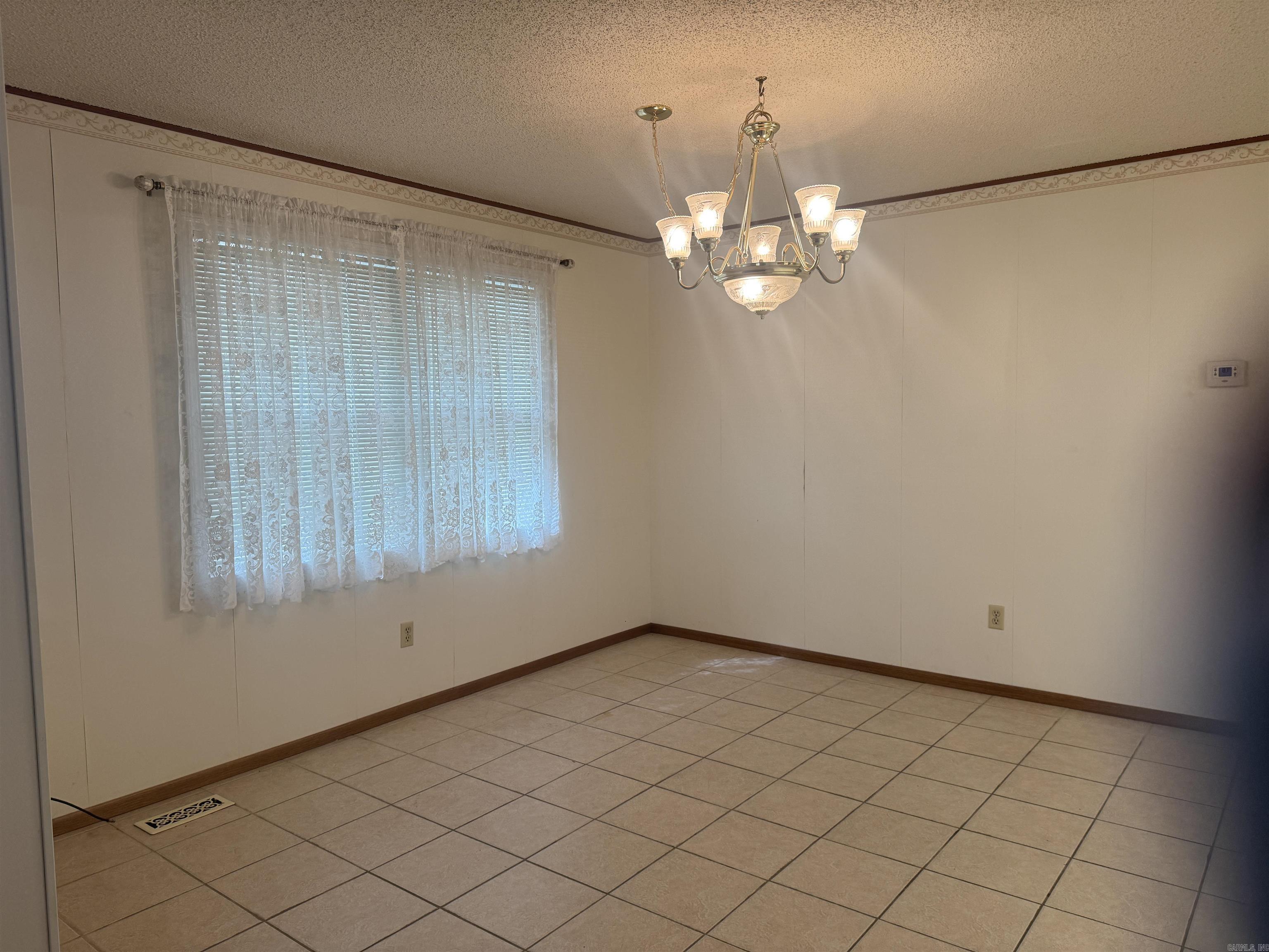 701 Elizabeth Dr  Mountain Home, AR
