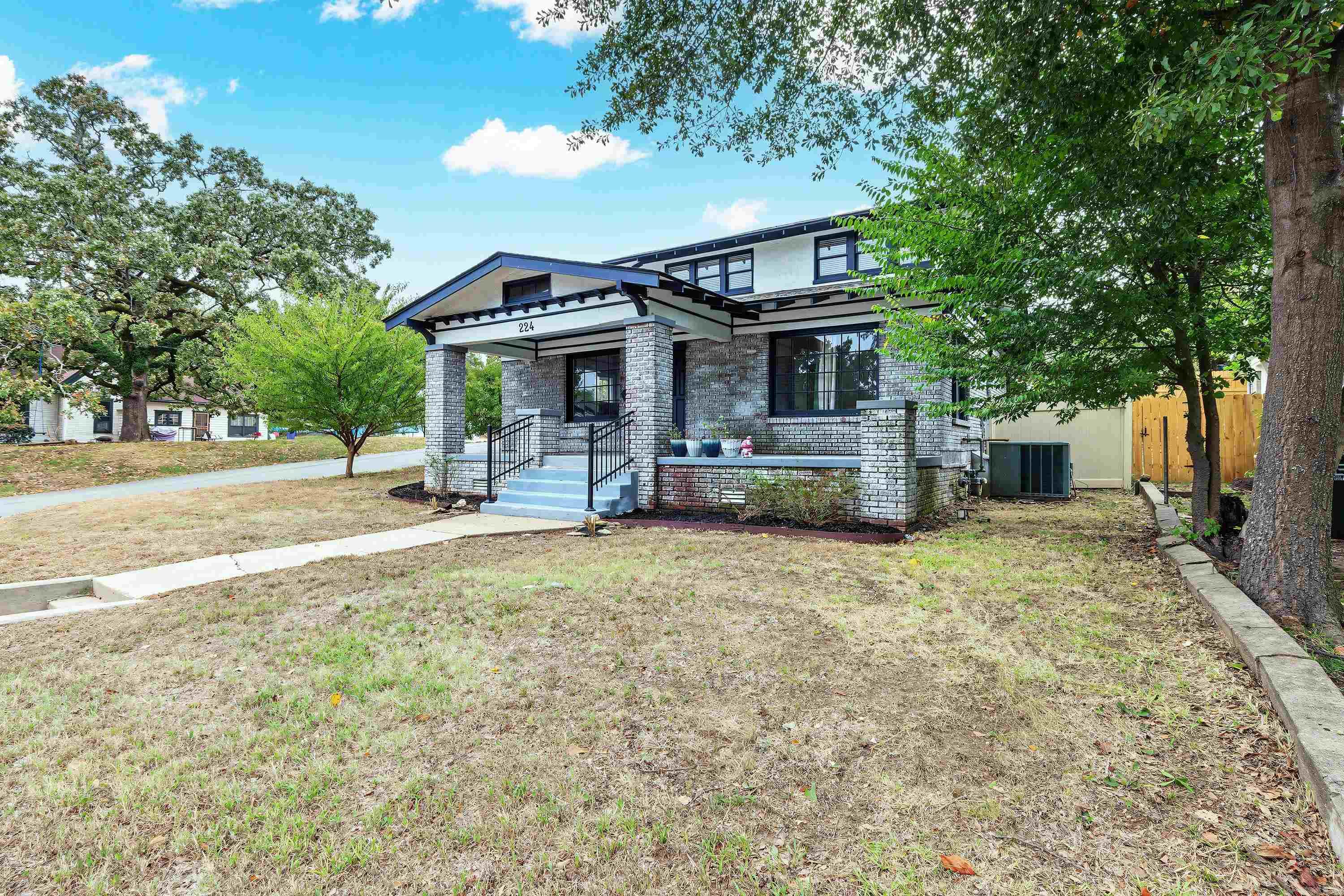 224 Johnson Street — photo 4