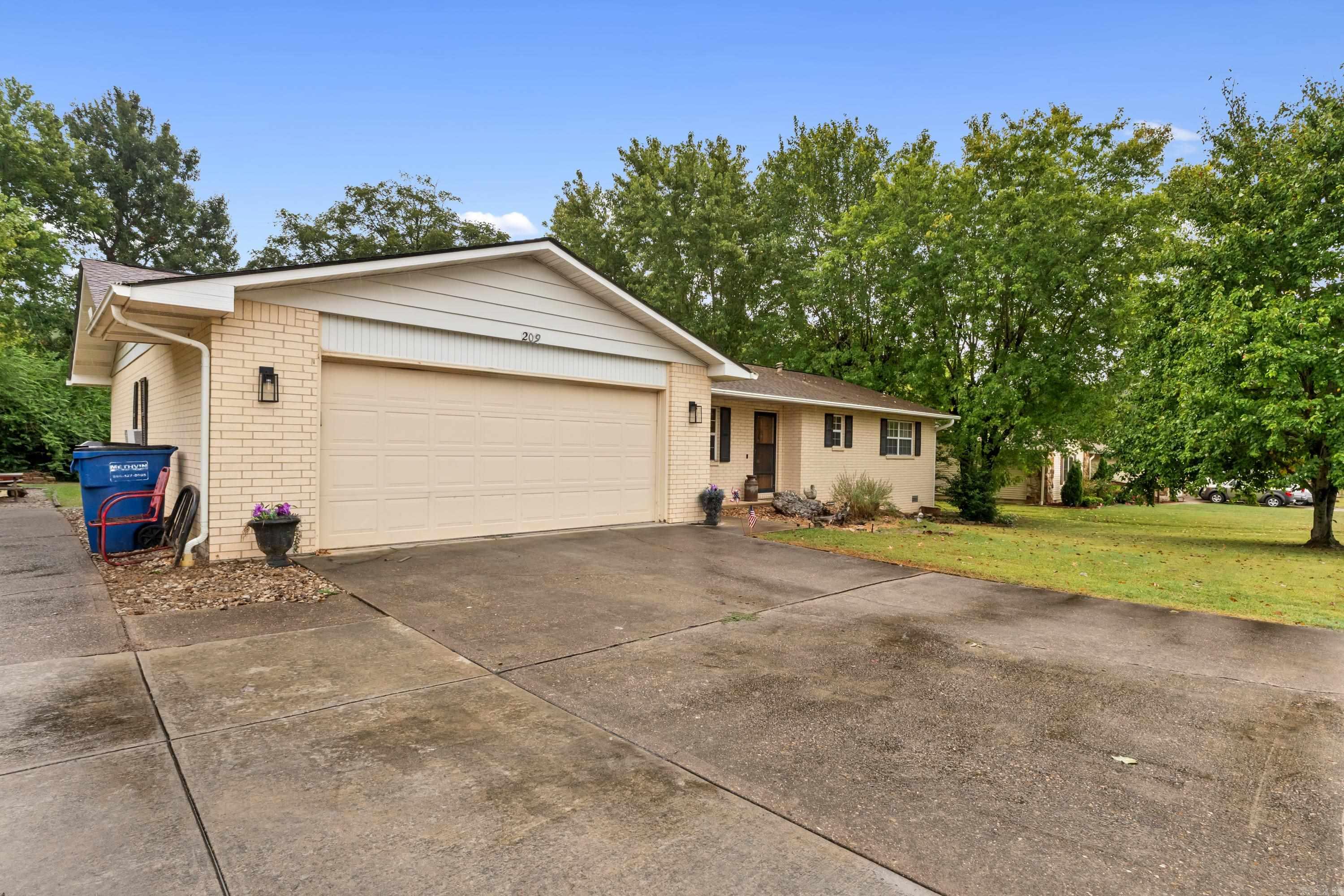 209 Parkview Drive  Mountain Home, AR