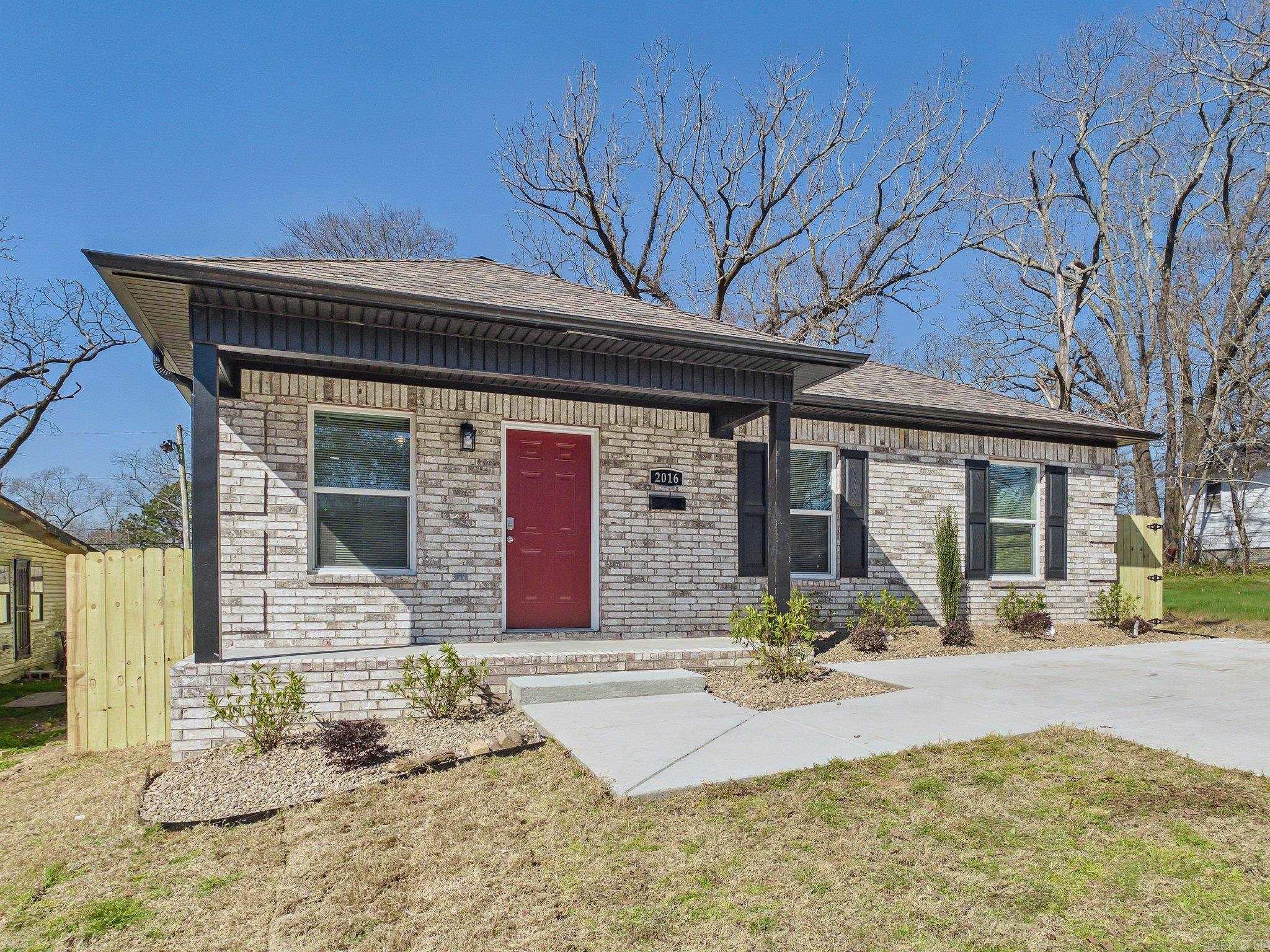 2016 S Valentine Street — exterior