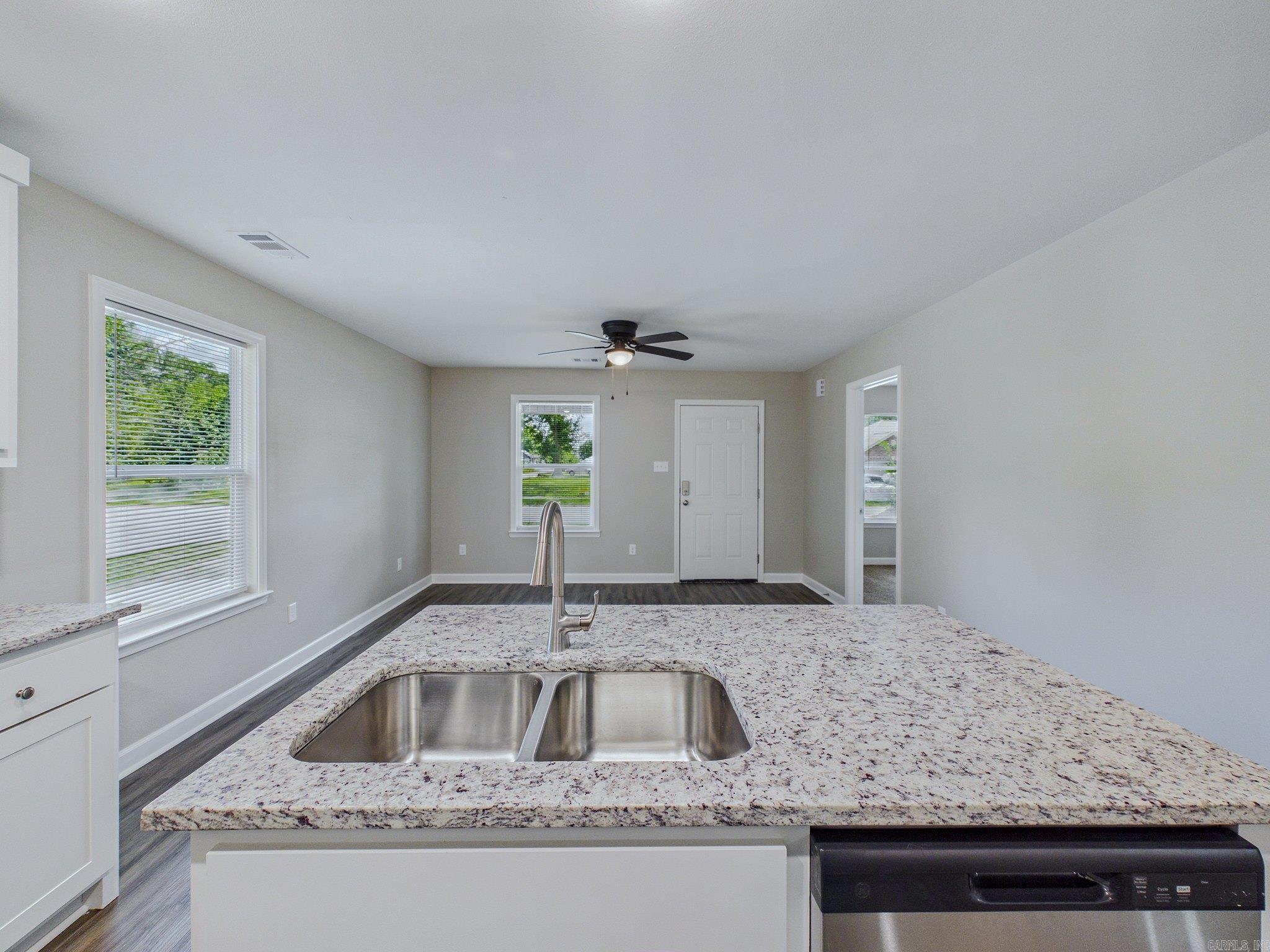 2221 E Washington  North Little Rock, AR