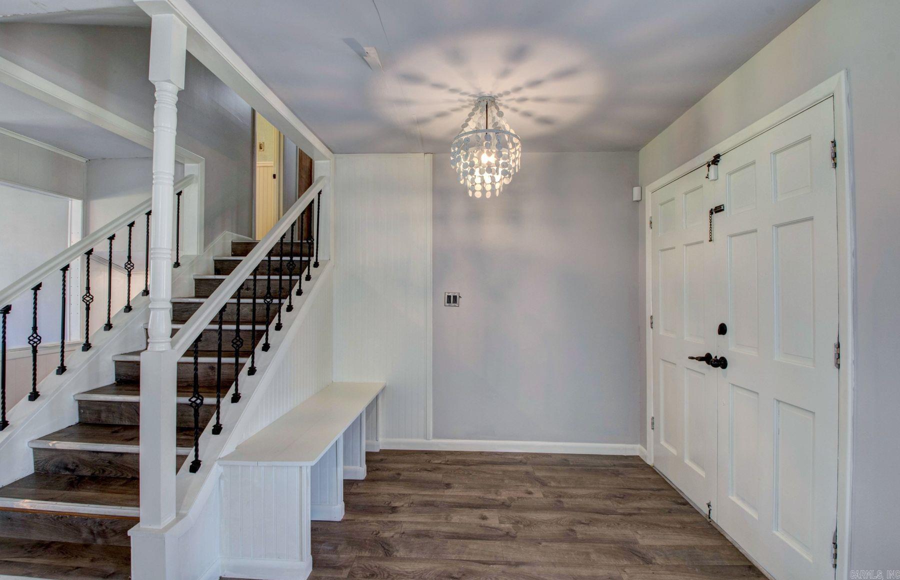 61 Cardinal Valley Drive — photo 2