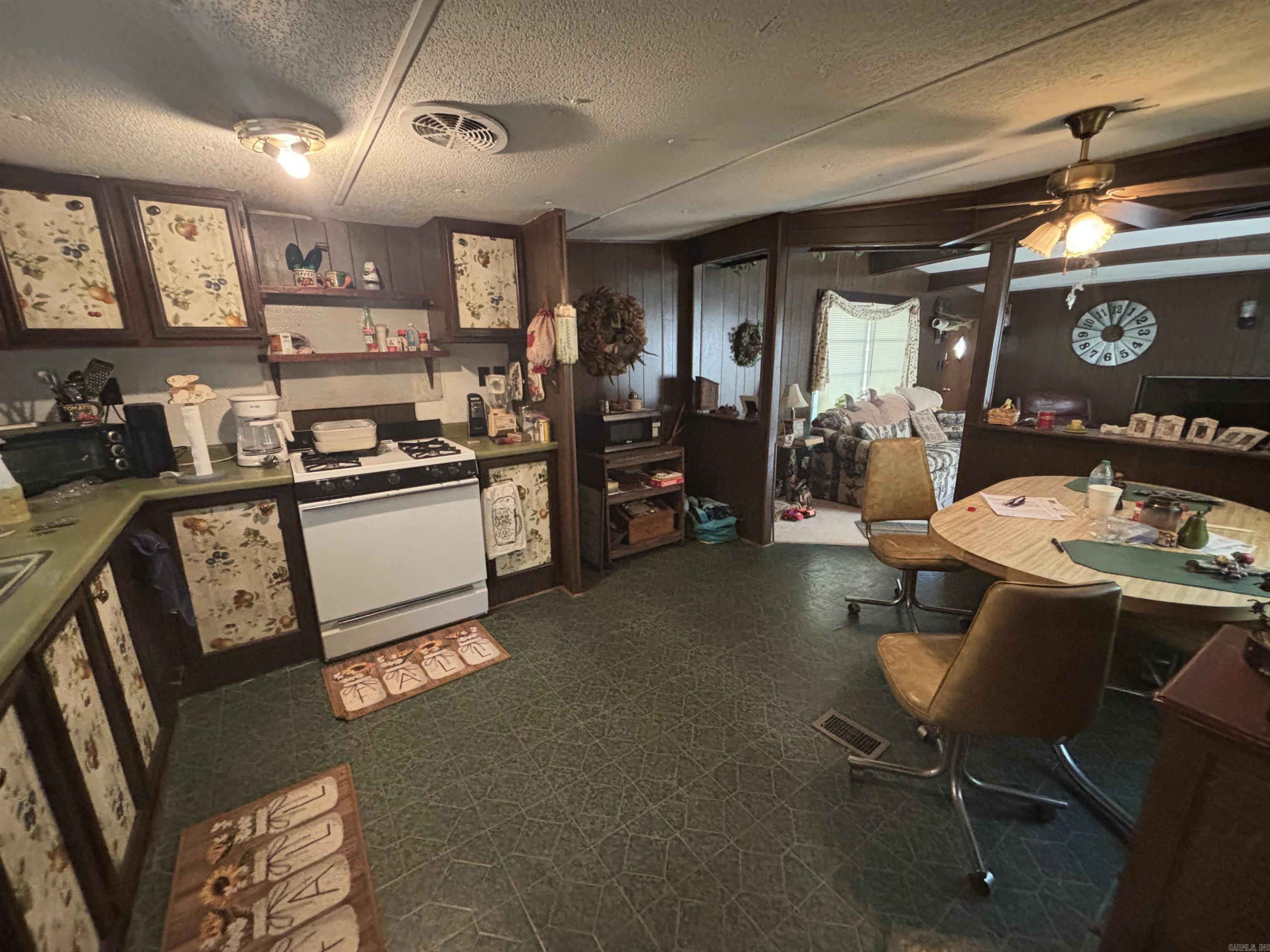 175 Doris Ln  Higden, AR