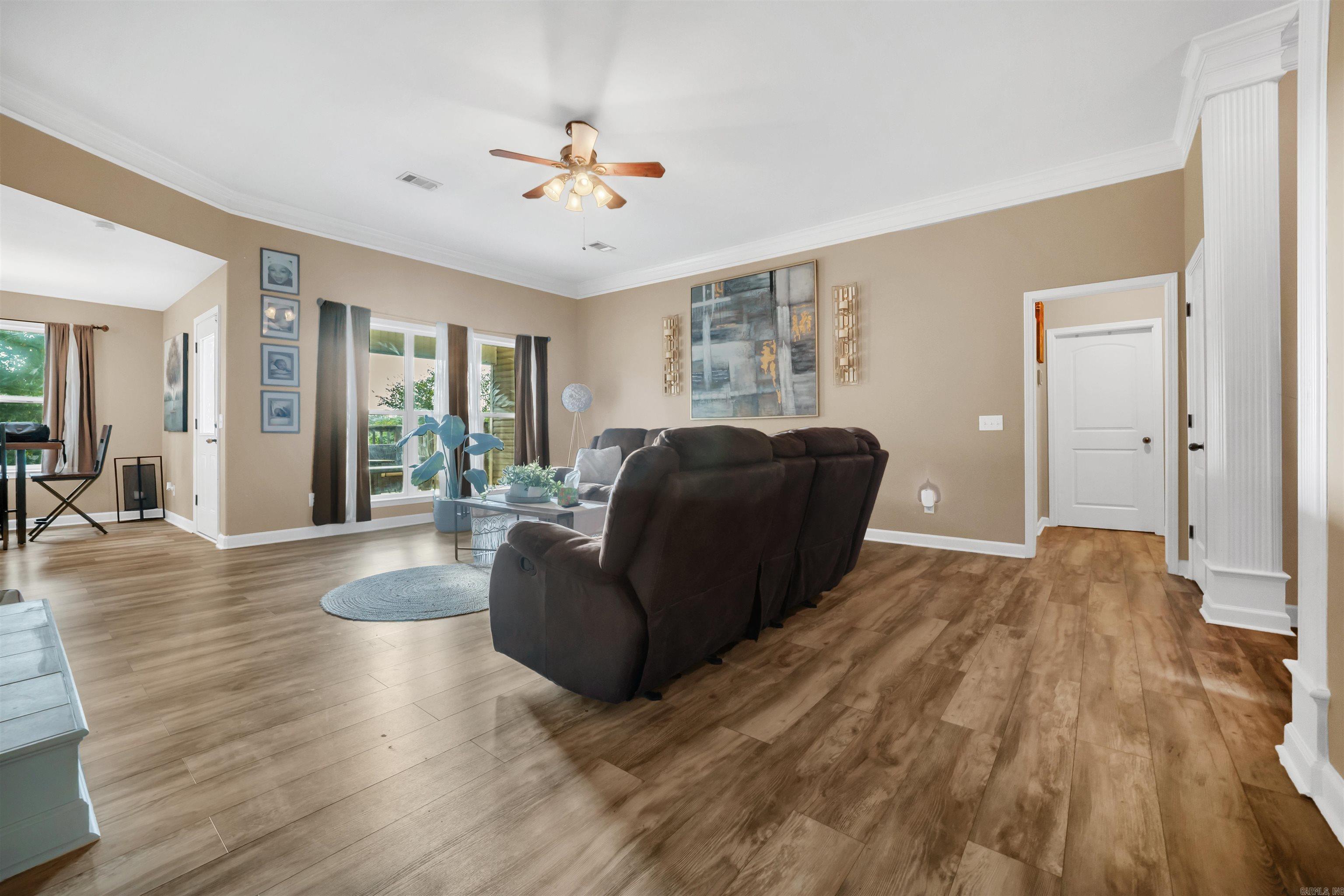 1220 S Chatfield  Benton, AR