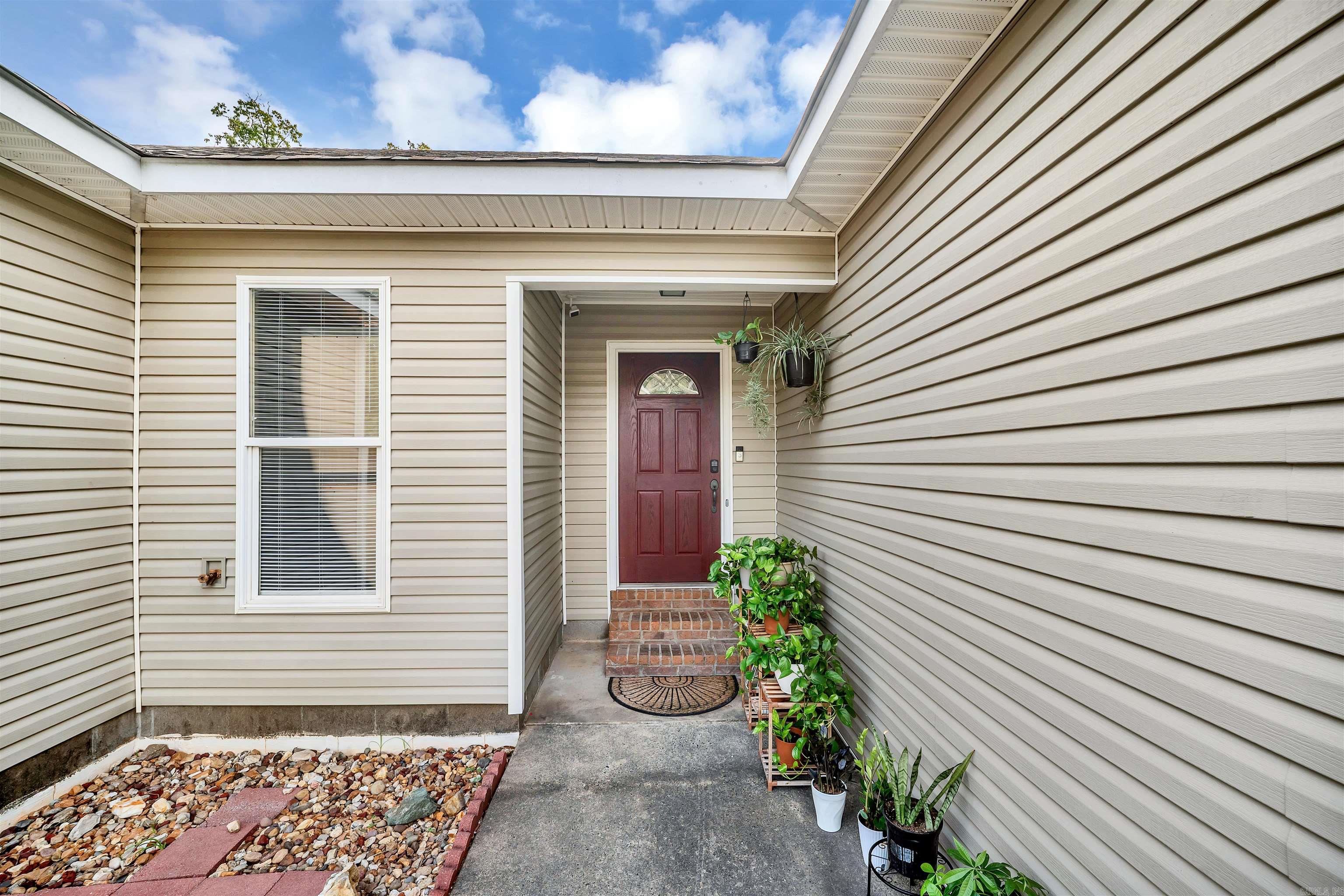 1220 S Chatfield  Benton, AR