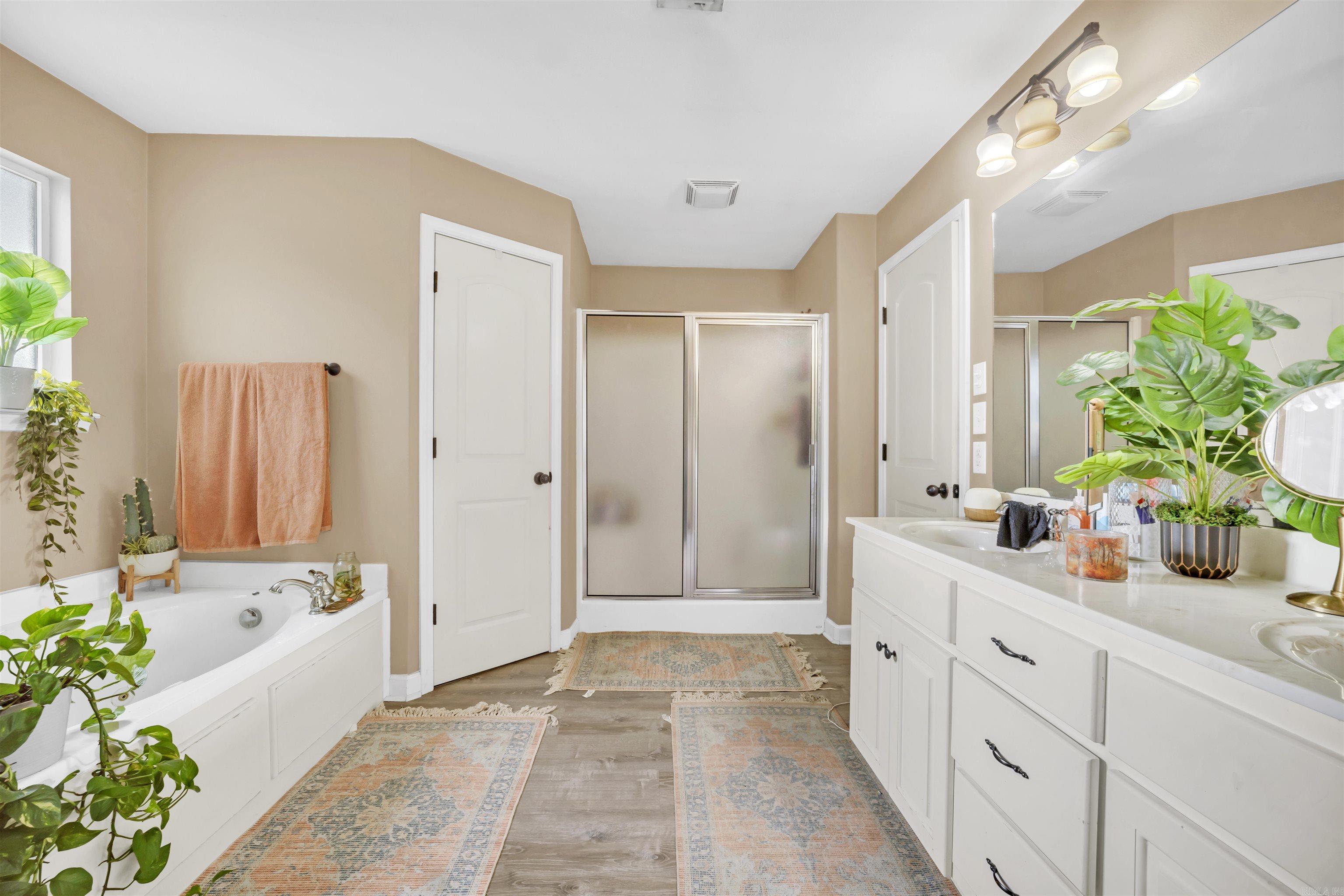 1220 S Chatfield  Benton, AR