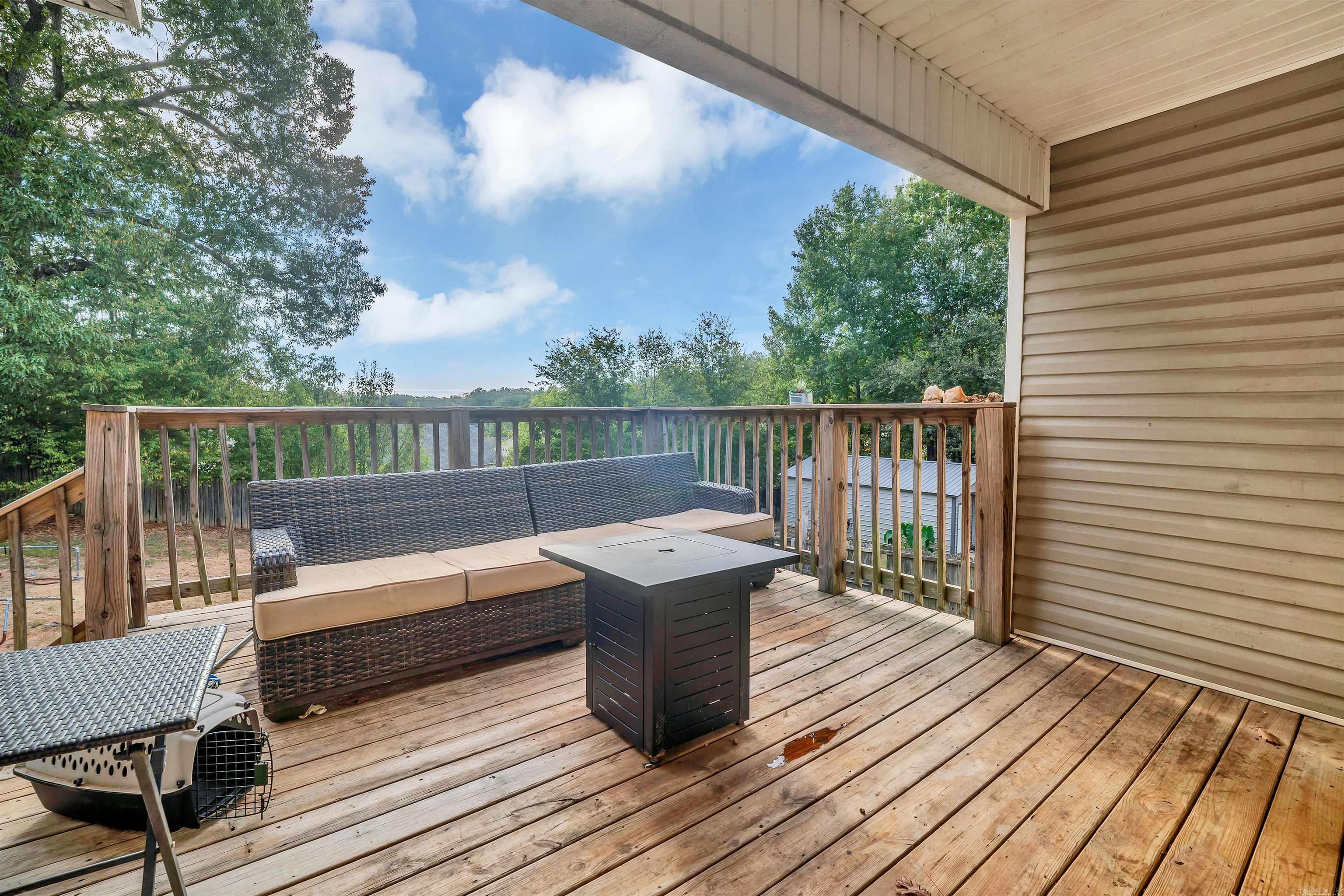 1220 S Chatfield  Benton, AR