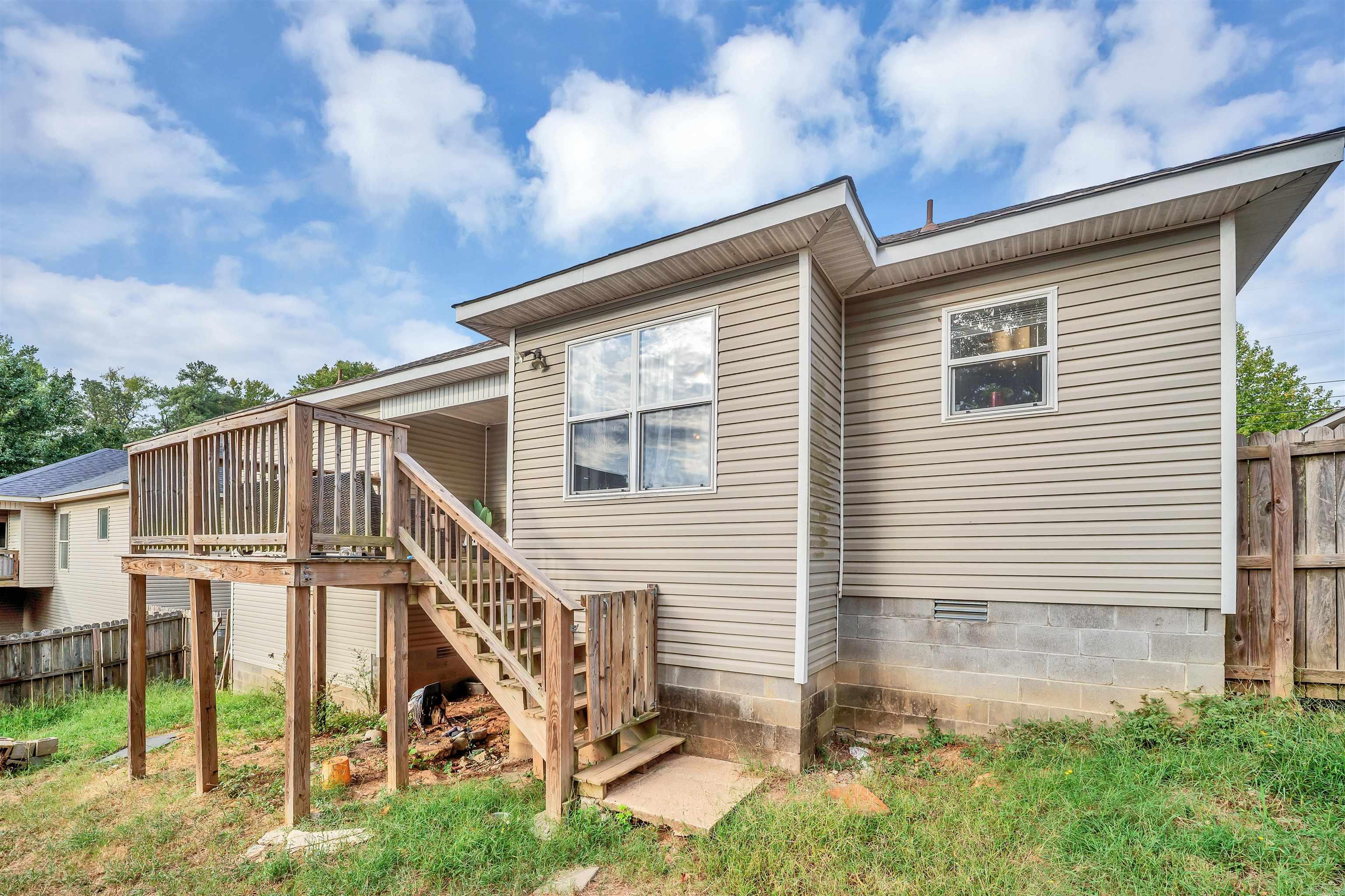 1220 S Chatfield  Benton, AR