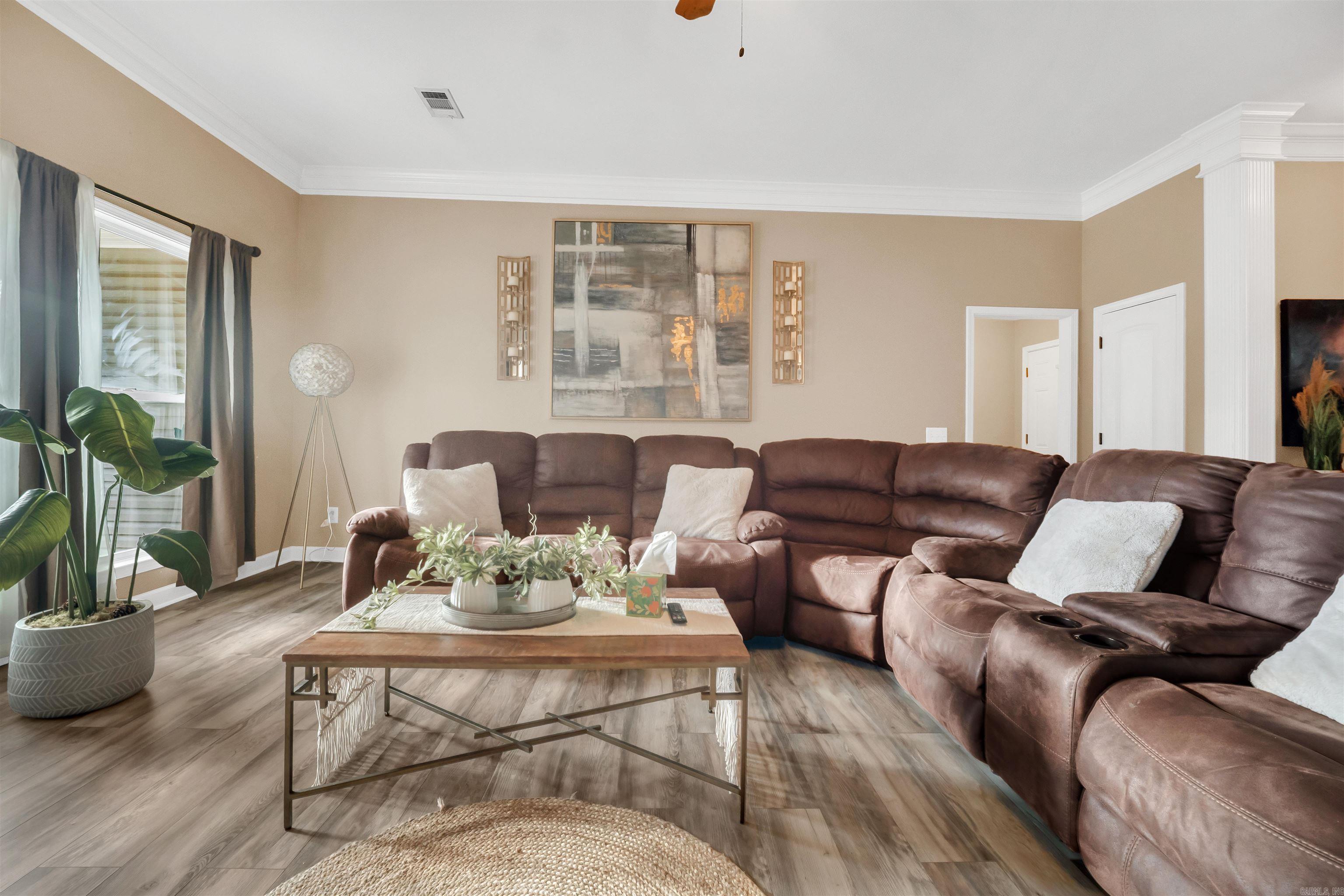 1220 S Chatfield  Benton, AR