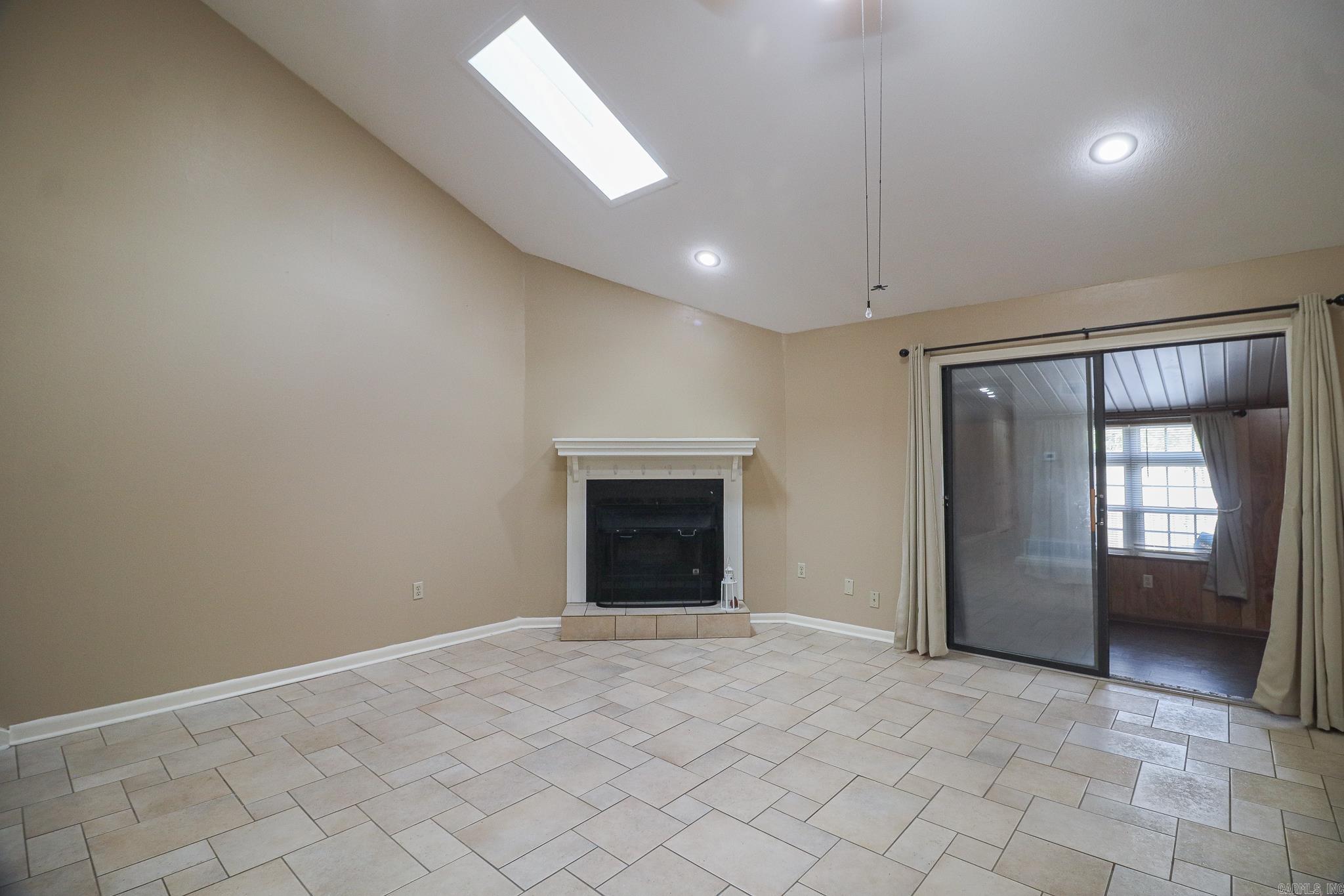 2711 Greenbriar  Jonesboro, AR