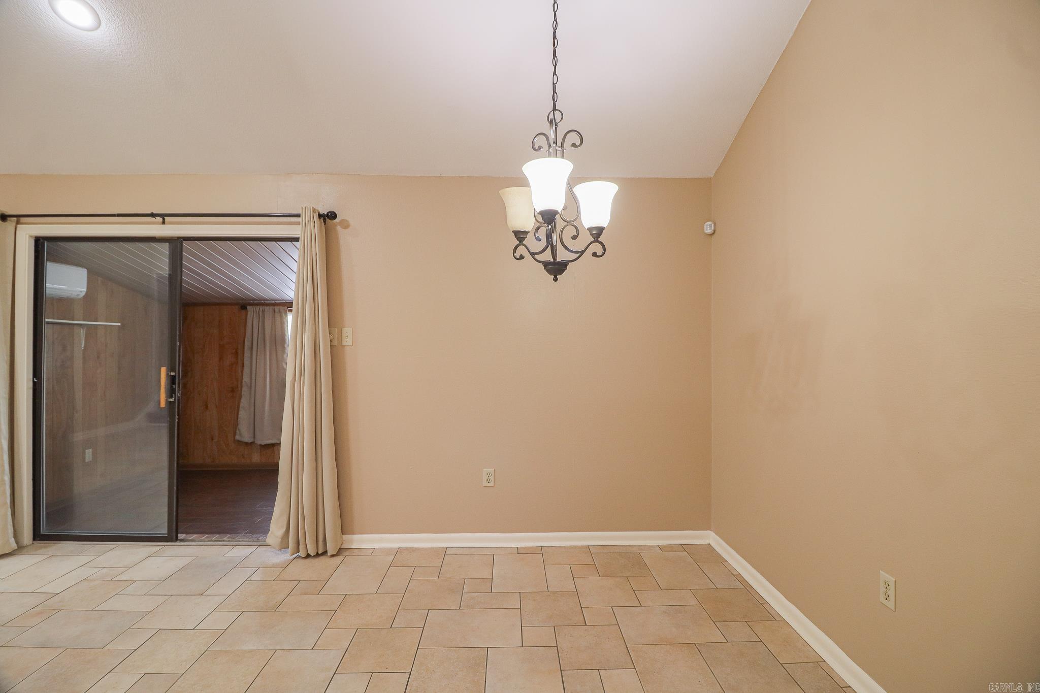 2711 Greenbriar  Jonesboro, AR