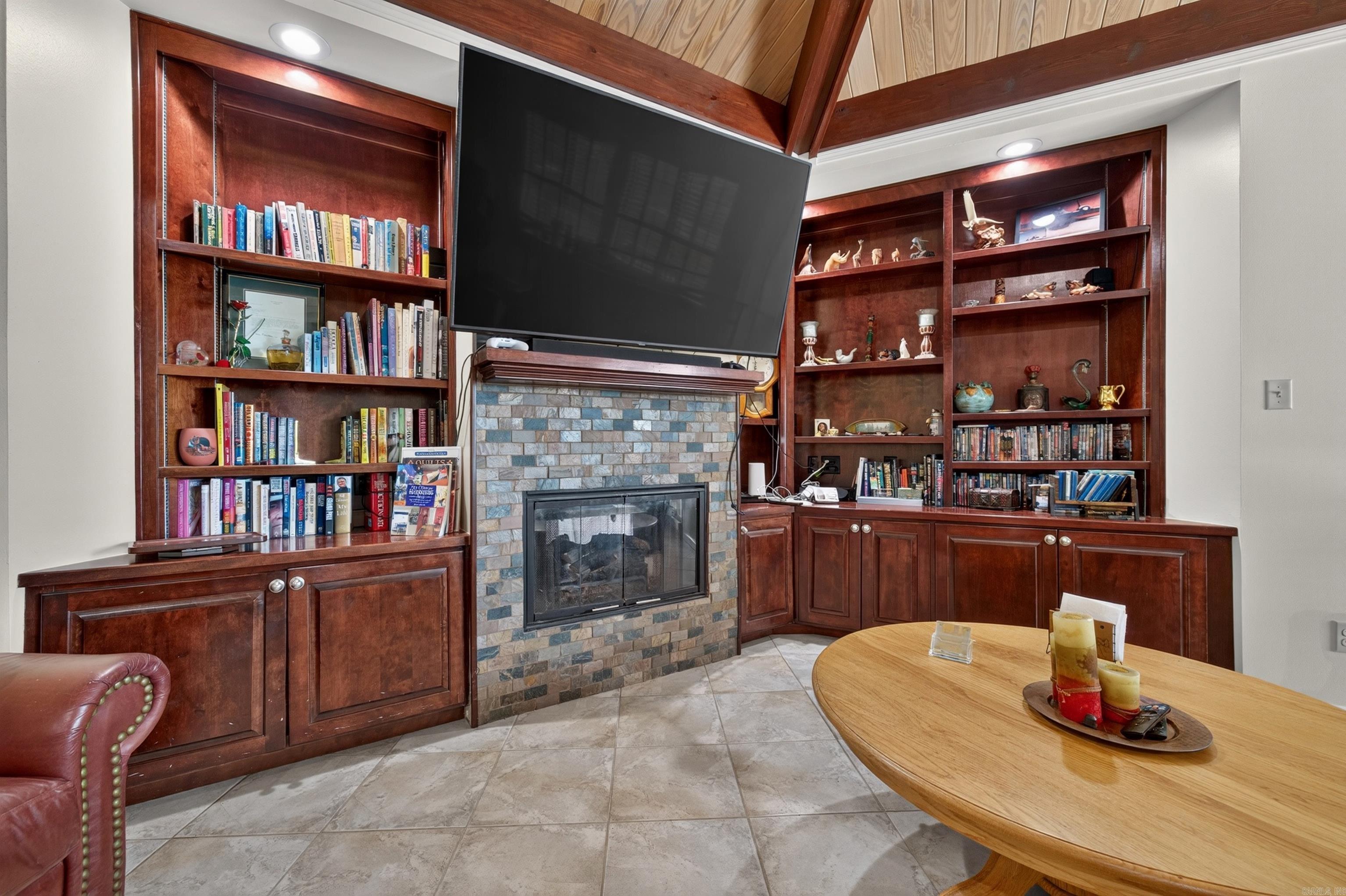 1 Crystal Mountain  Maumelle, AR