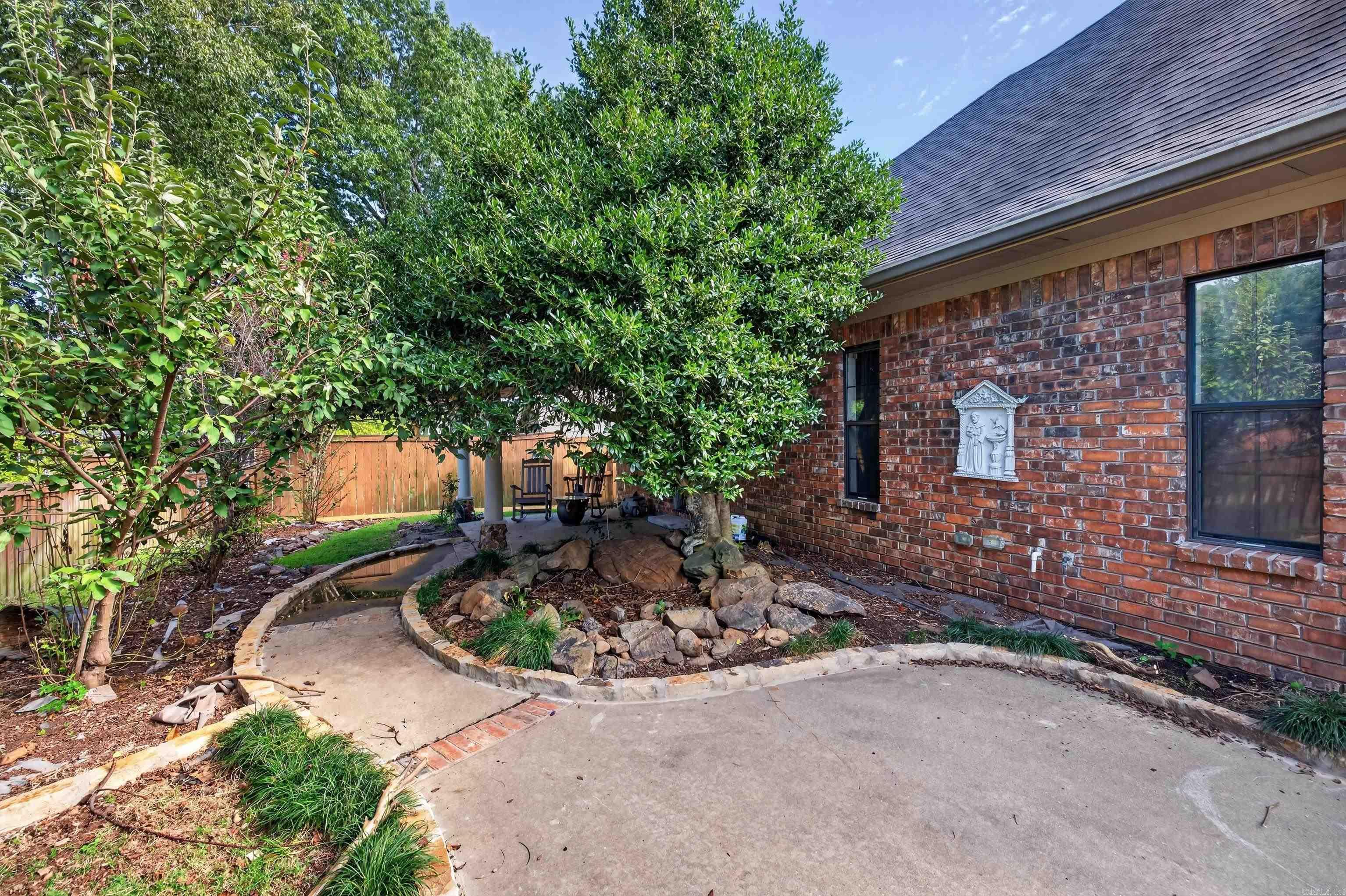 1 Crystal Mountain  Maumelle, AR