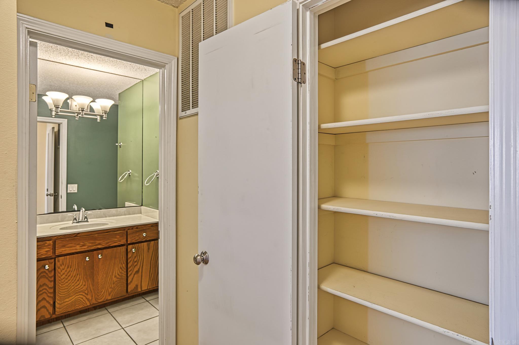 15 Jumilla Lane  Hot Springs Village, AR