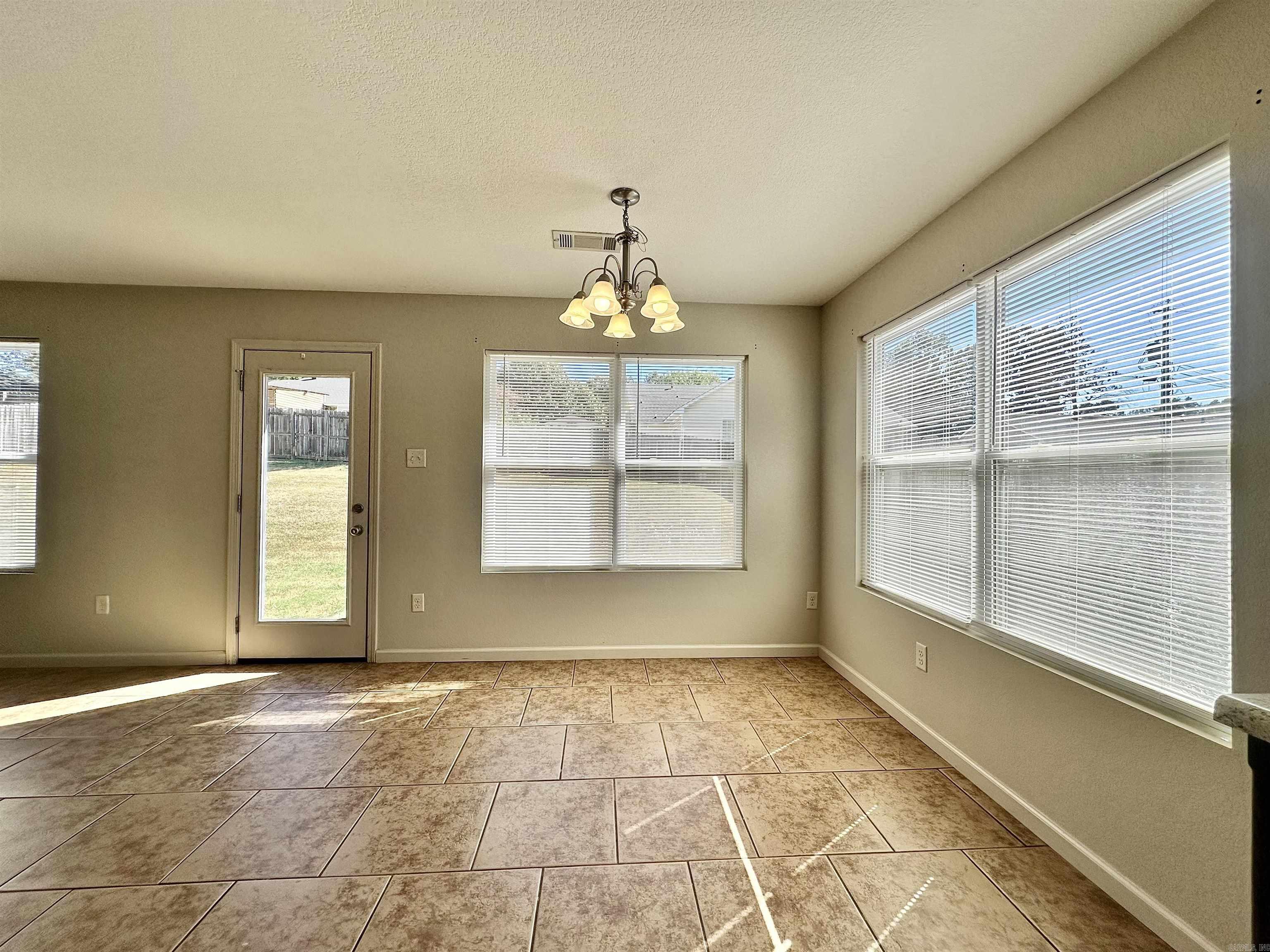 12 Woodenhead  Sheridan, AR
