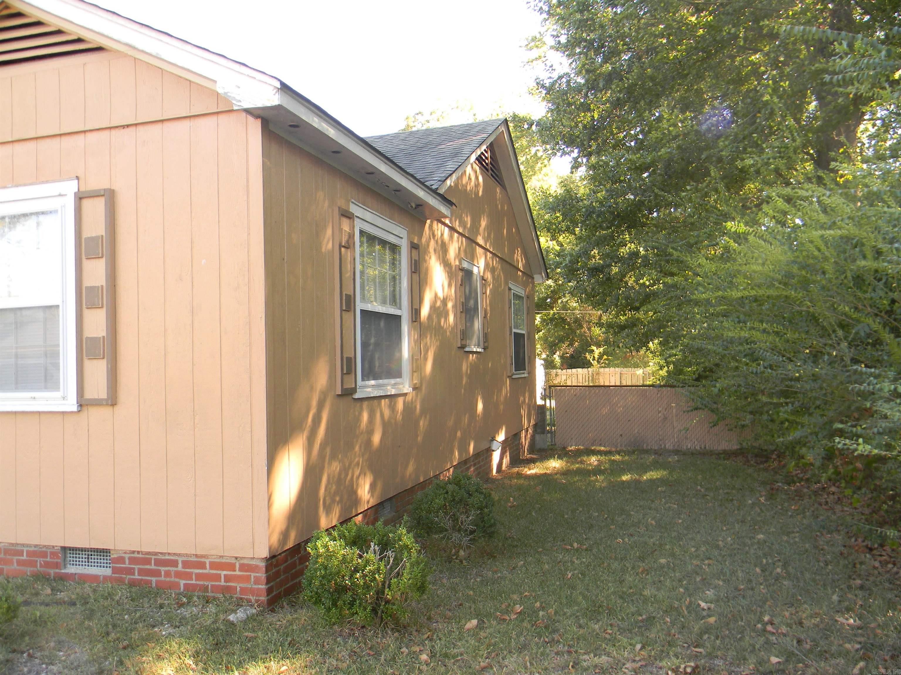 1206 W 30th  Pine Bluff, AR