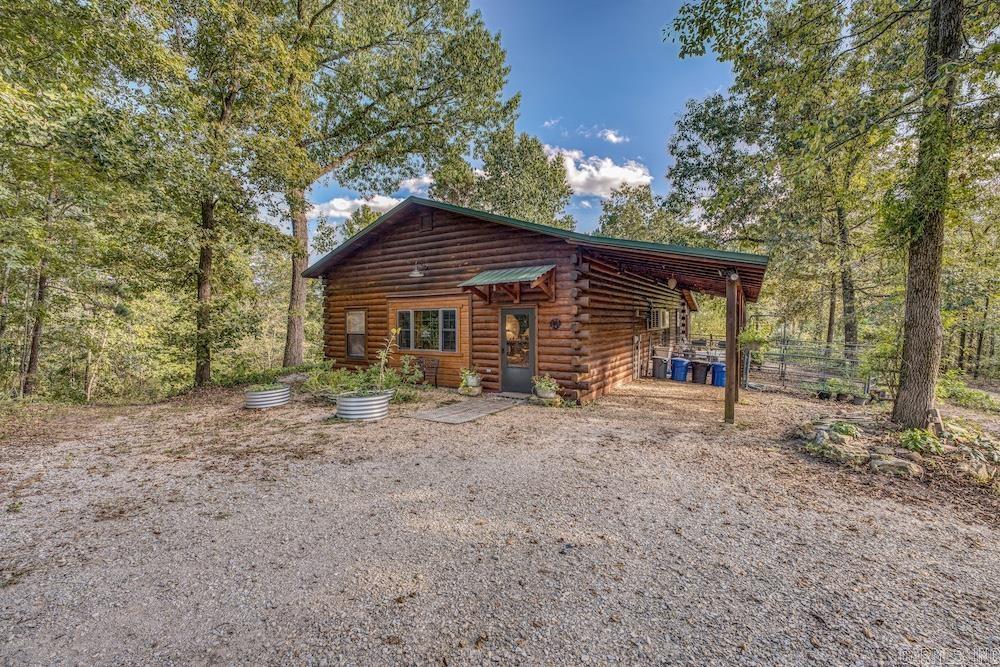 525 Hodge Spring Road Norfork, AR 72658