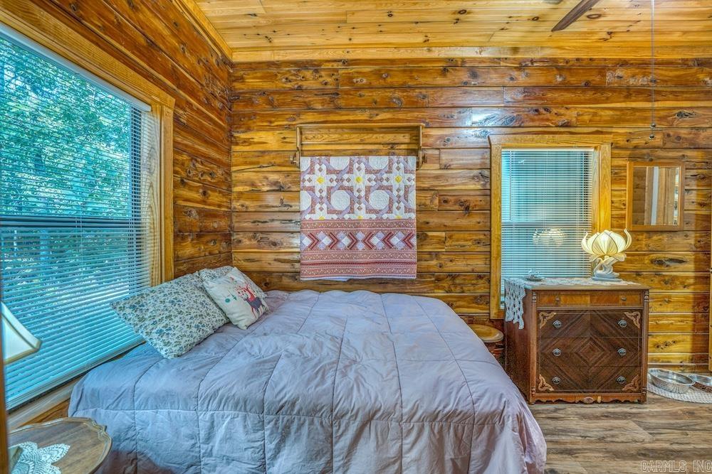525 Hodge Spring Road Norfork, AR 72658