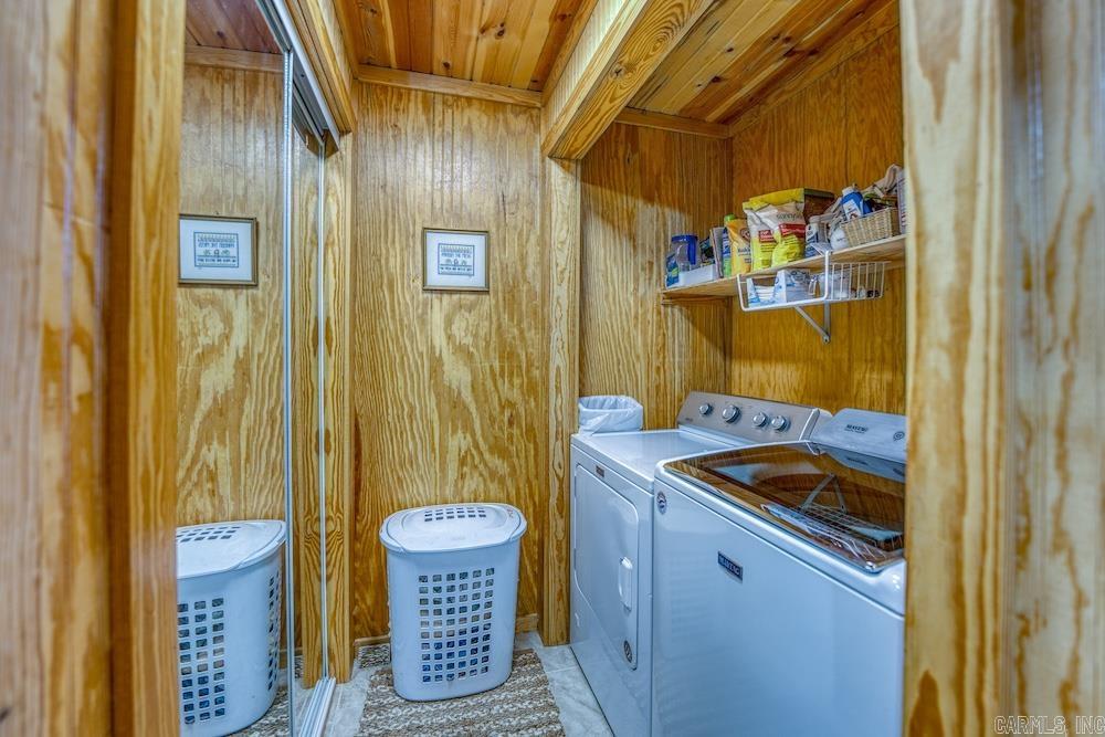 525 Hodge Spring Road Norfork, AR 72658