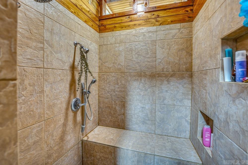 525 Hodge Spring Road Norfork, AR 72658