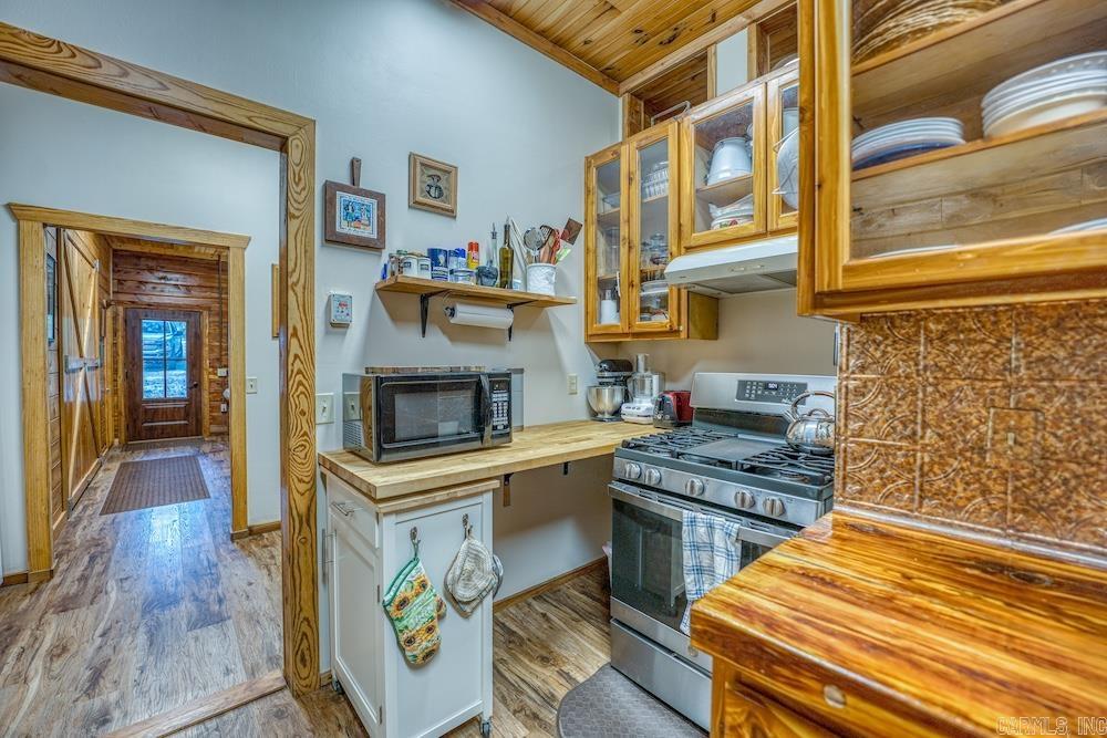 525 Hodge Spring Road Norfork, AR 72658