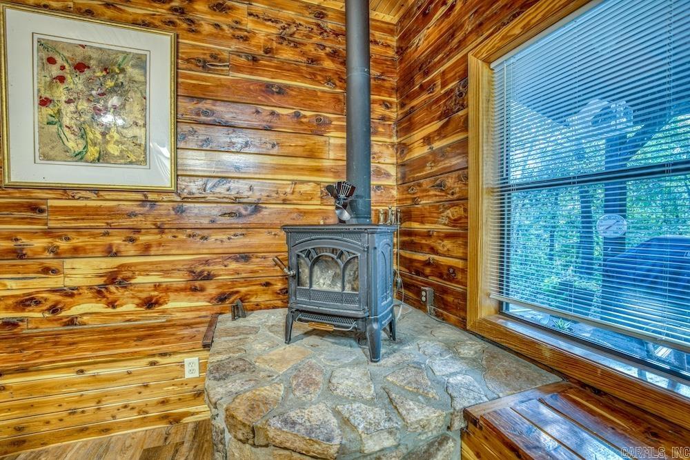 525 Hodge Spring Road Norfork, AR 72658