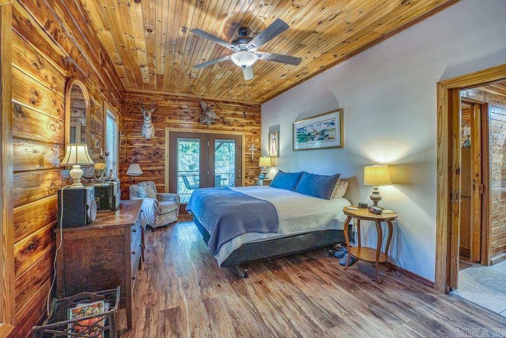 525 Hodge Spring Road Norfork, AR 72658