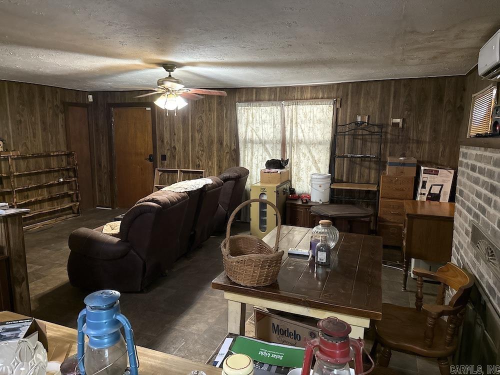 19764 Dubuque Rd  Omaha, AR