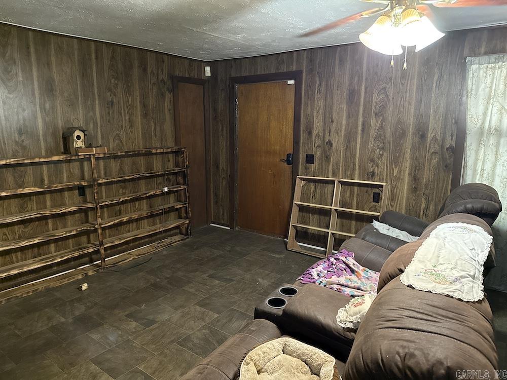 19764 Dubuque Rd  Omaha, AR