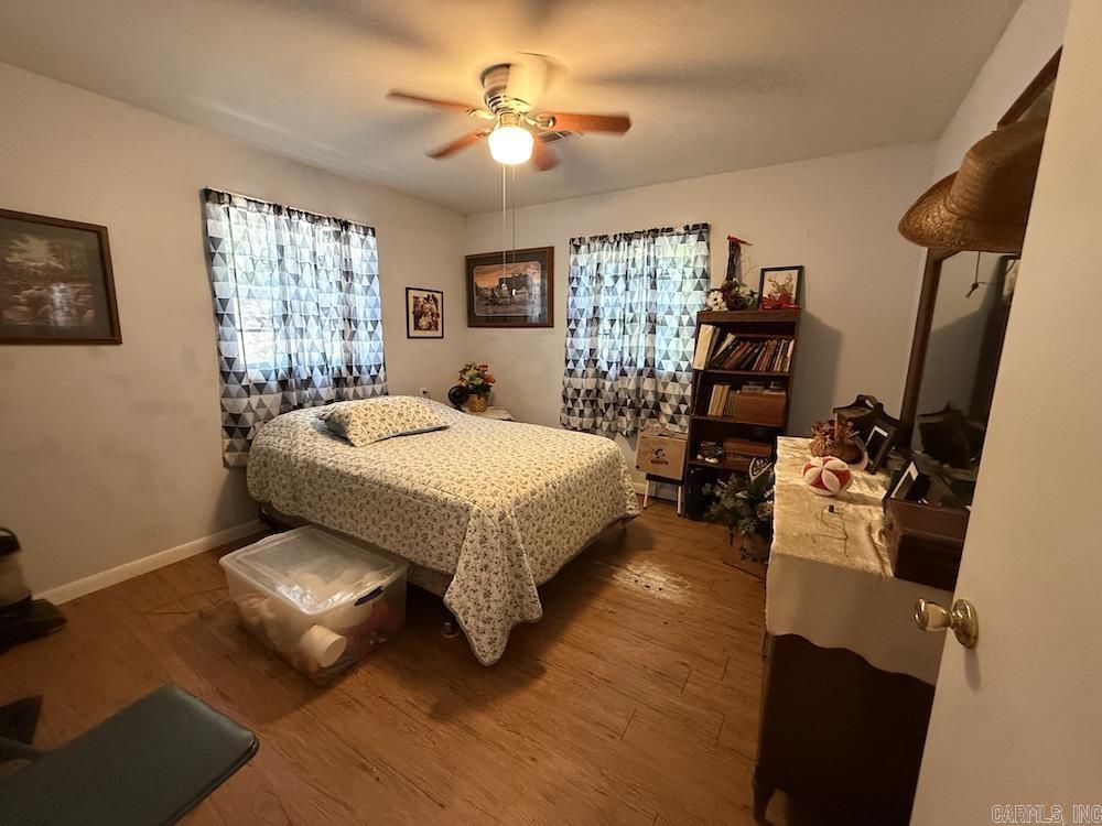 324 NC 8589  Vendor, AR