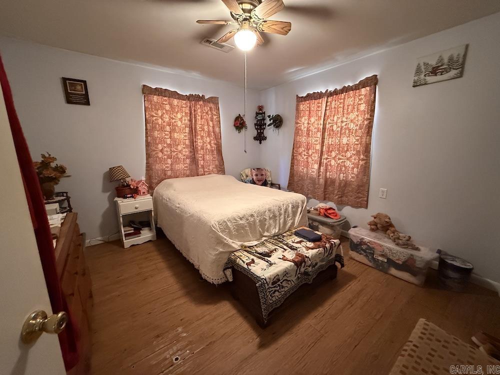 324 NC 8589  Vendor, AR
