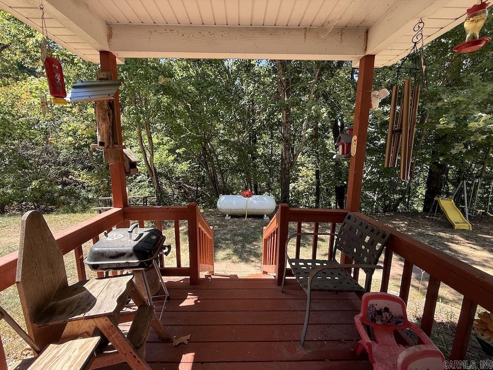324 NC 8589  Vendor, AR
