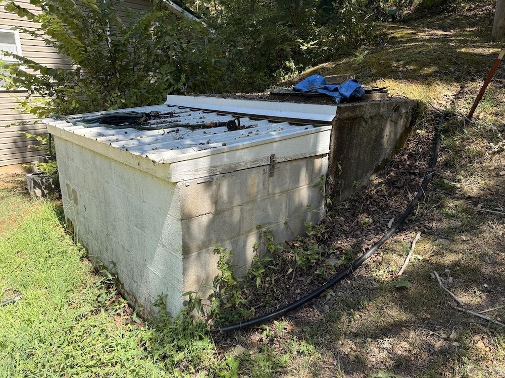 324 NC 8589  Vendor, AR