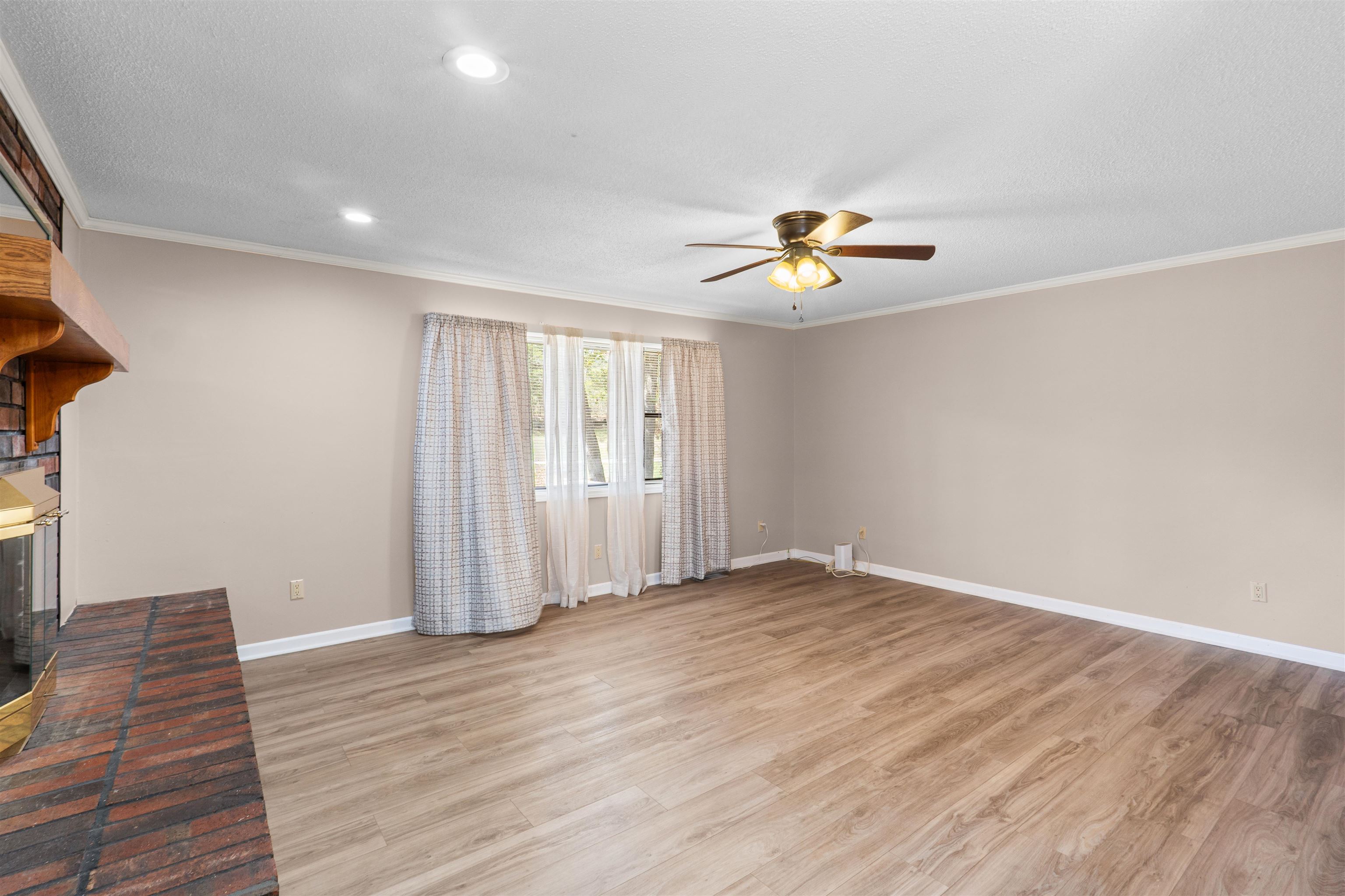 9464 W AR 56 HWY  Calico Rock, AR