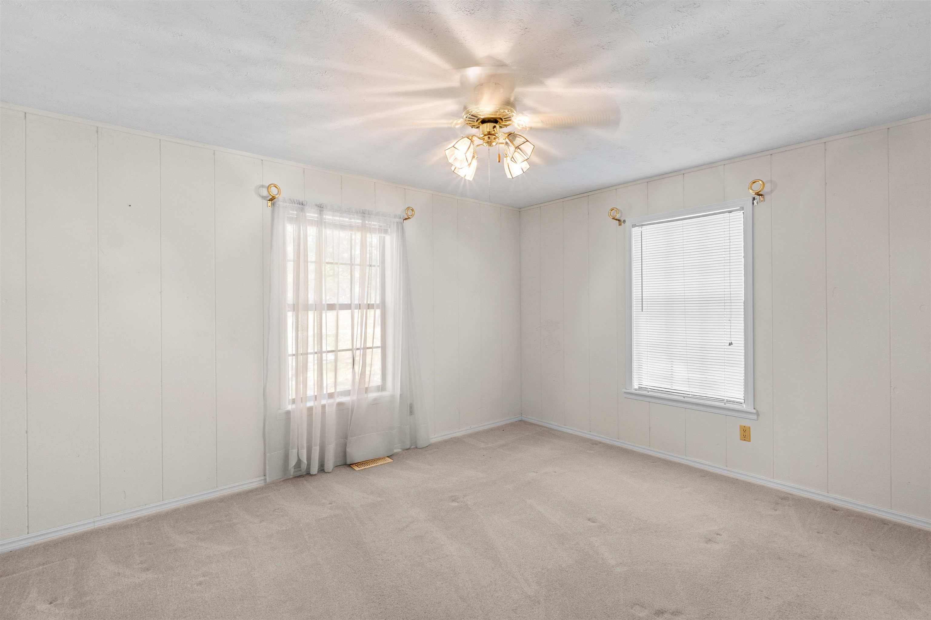 9464 W AR 56 HWY  Calico Rock, AR