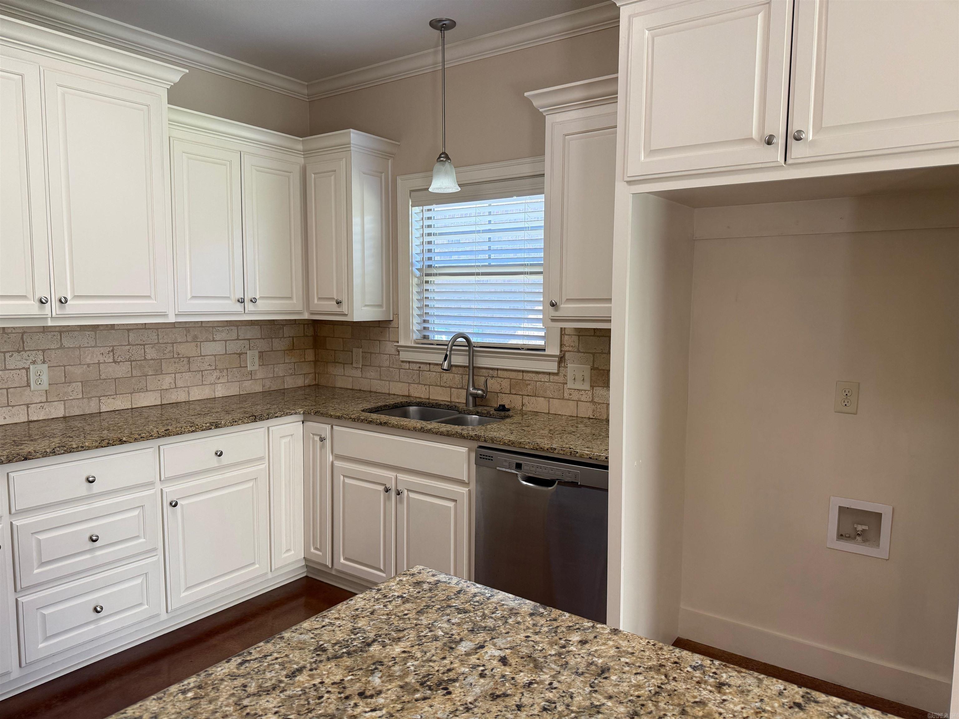 2455 EIGHTEEN  Conway, AR